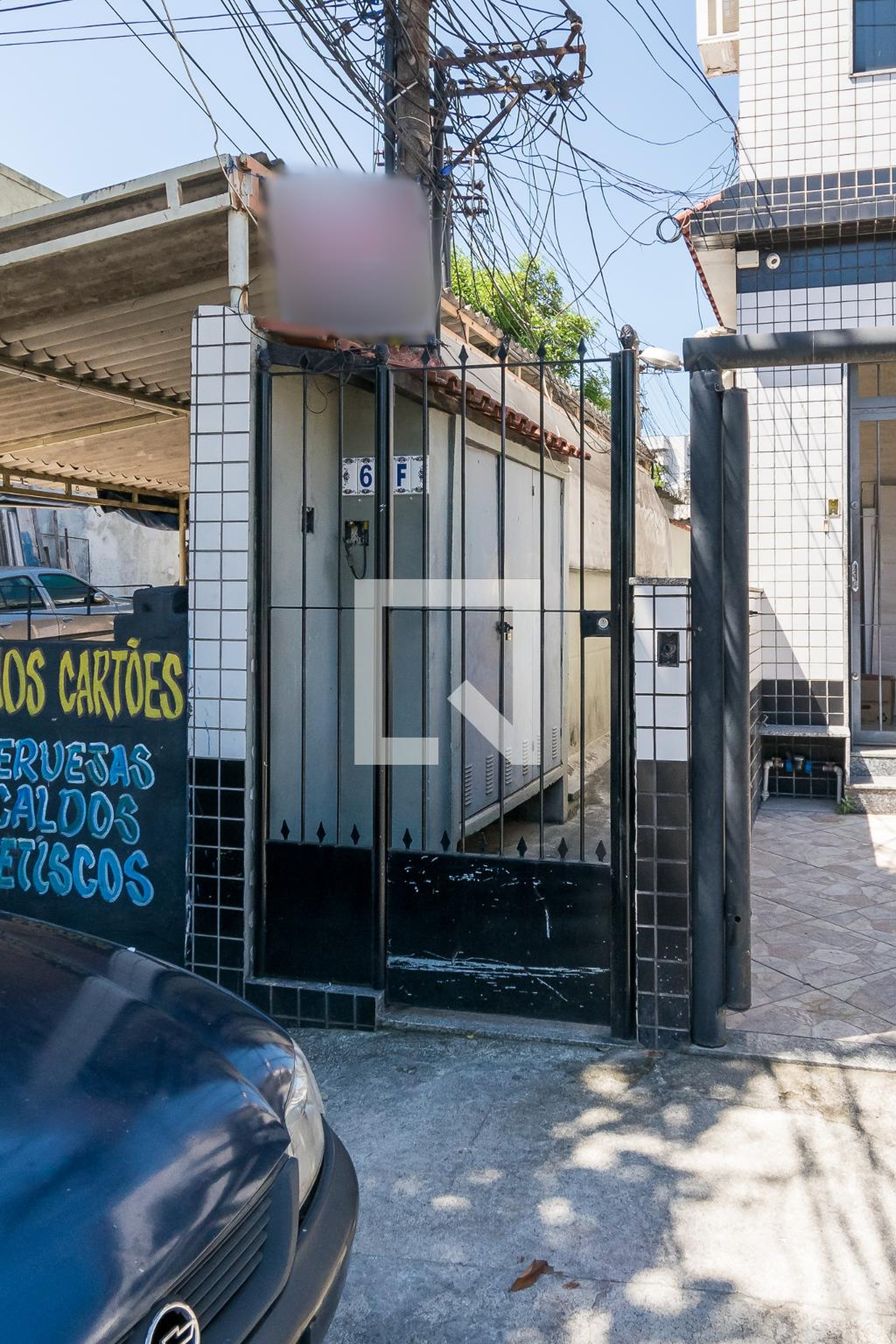 Fachada Condomínio em Rua Irapuá, 61
