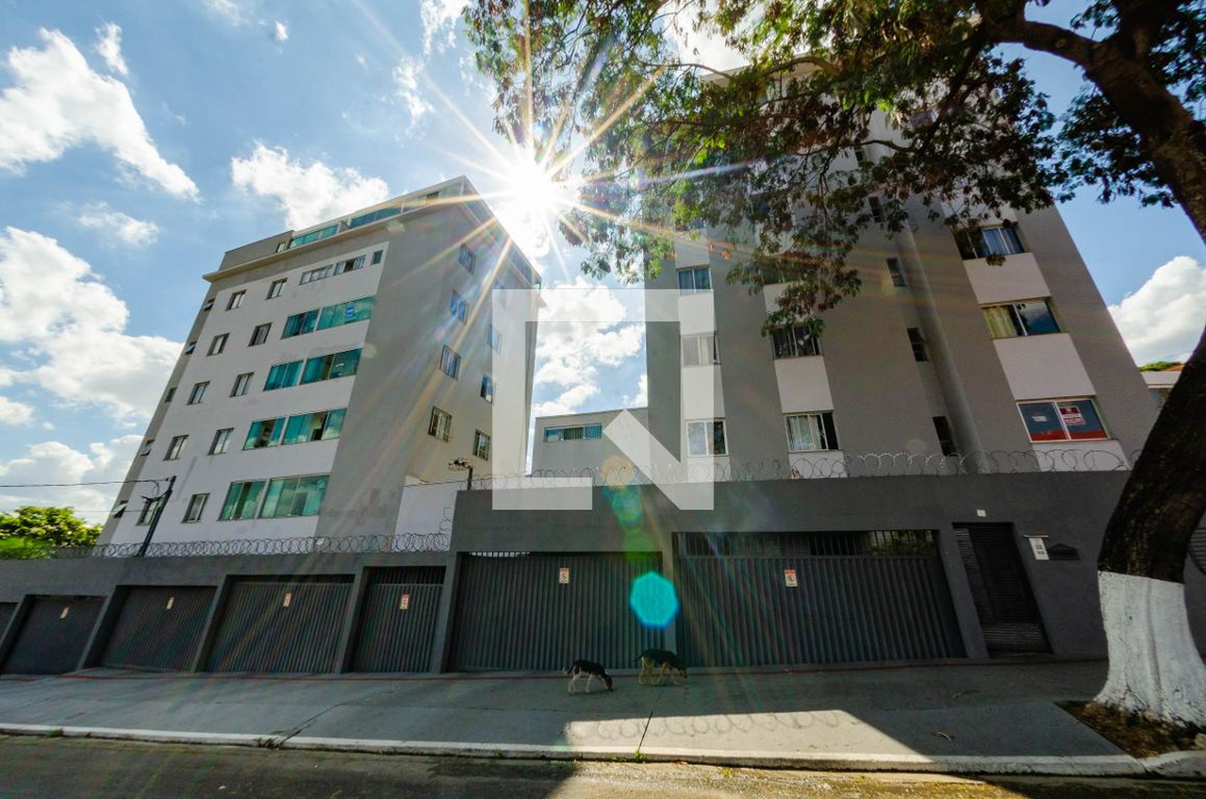 Fachada Condomínio em Rua Teófilo Otoni, 33