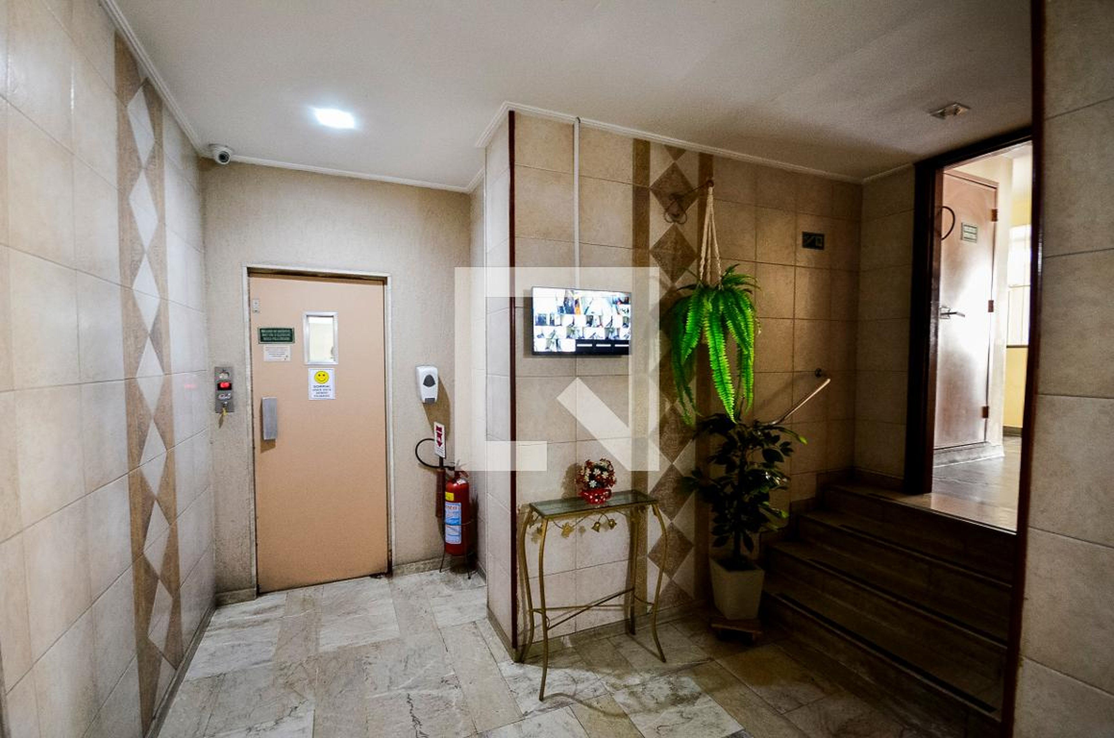 Hall - Utor Garnier