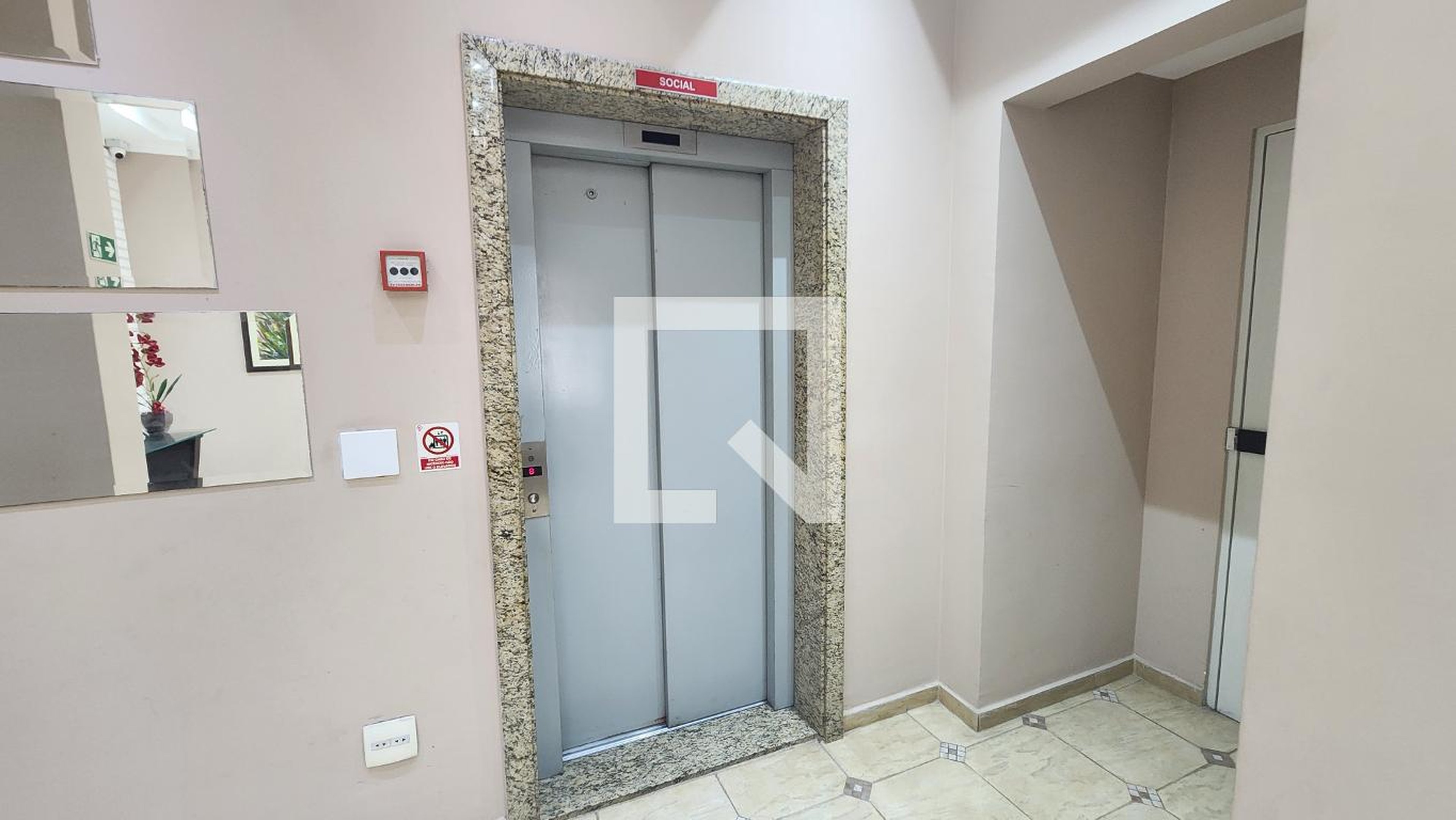 Hall de entrada - Ville de Taunny