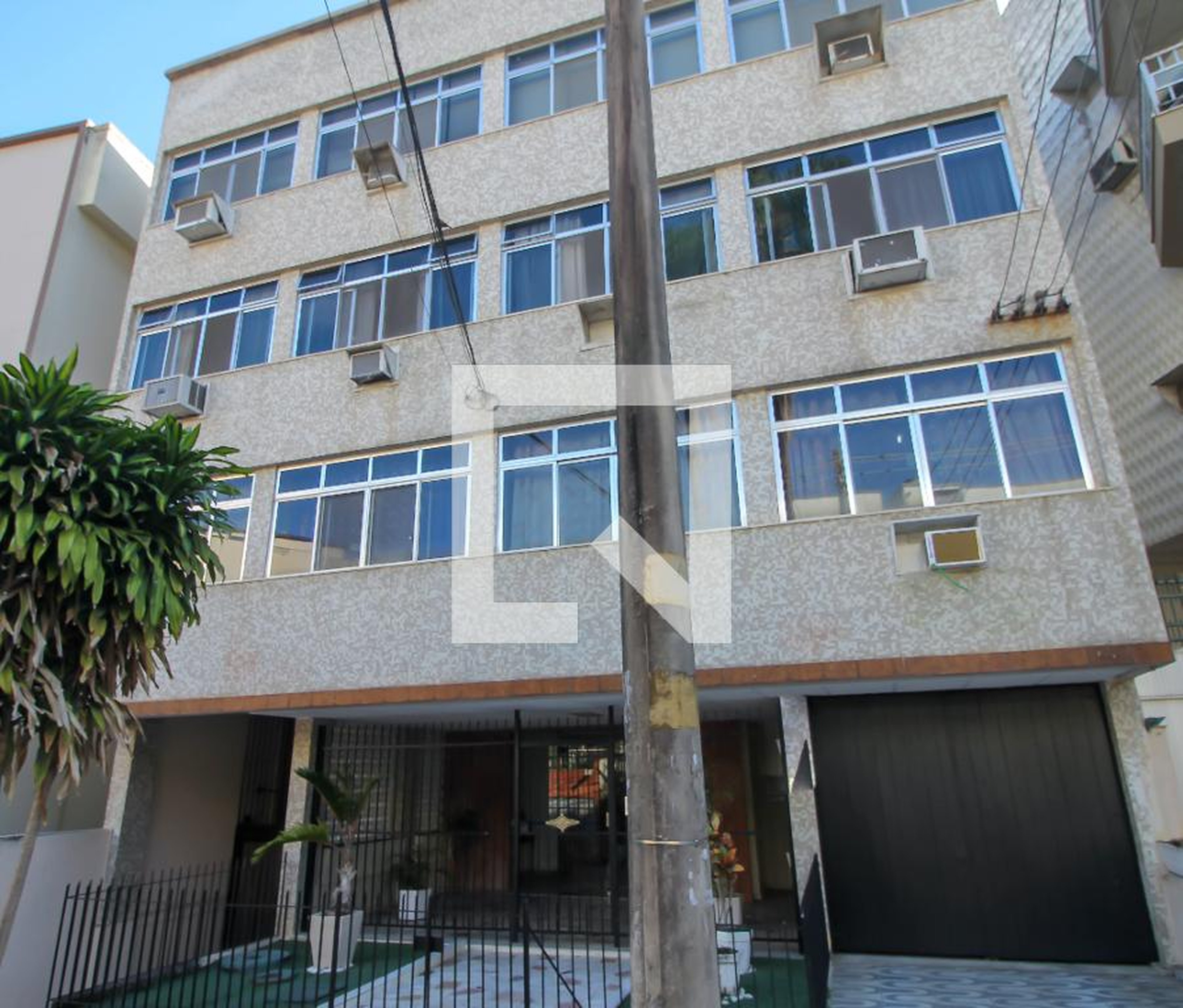 Fachada do Prédio Condomínio em Rua Babaçu, 99