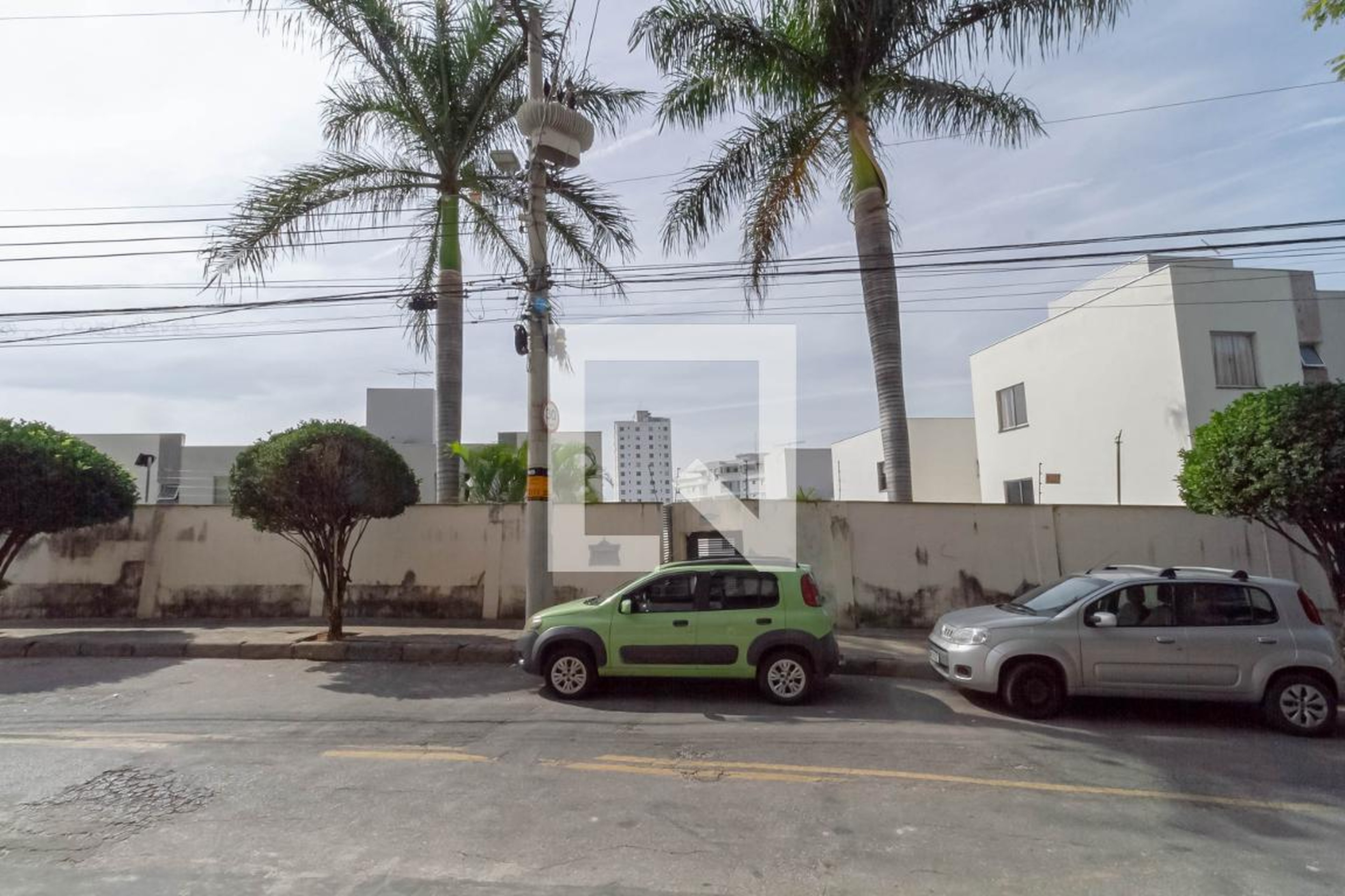 Fachada do condomínio Condomínio Tâmisa