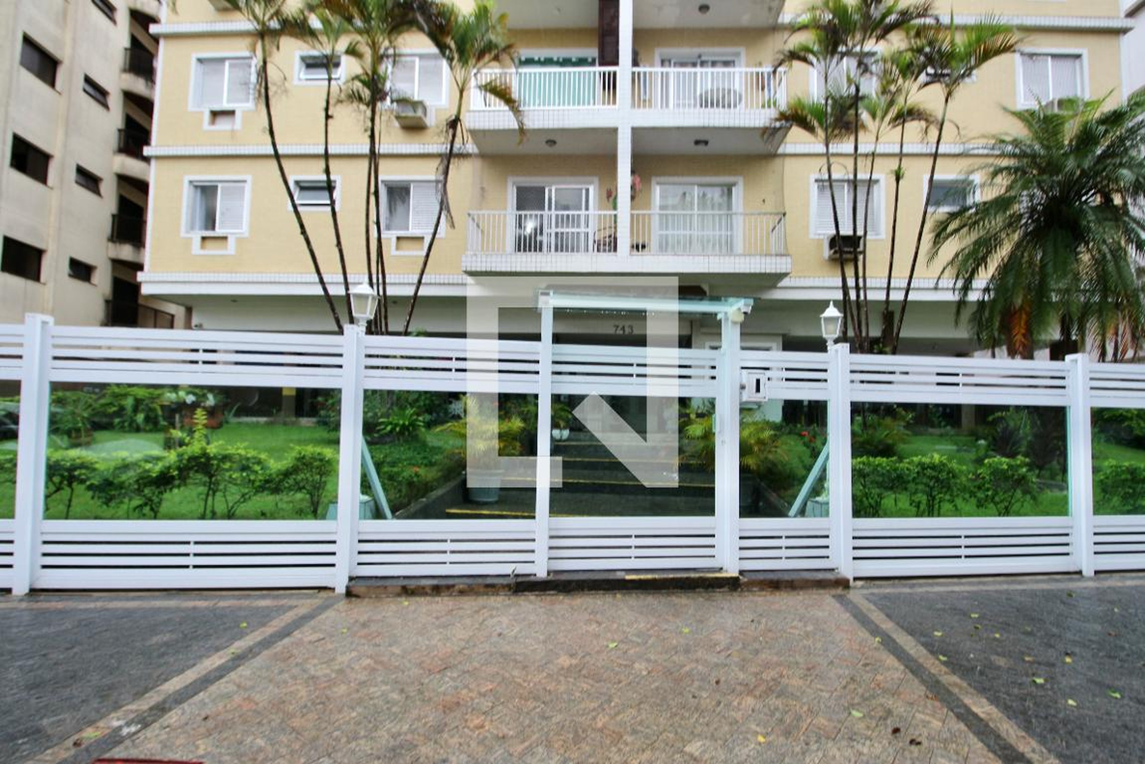 Fachada Condomínio Fiesta Plaza