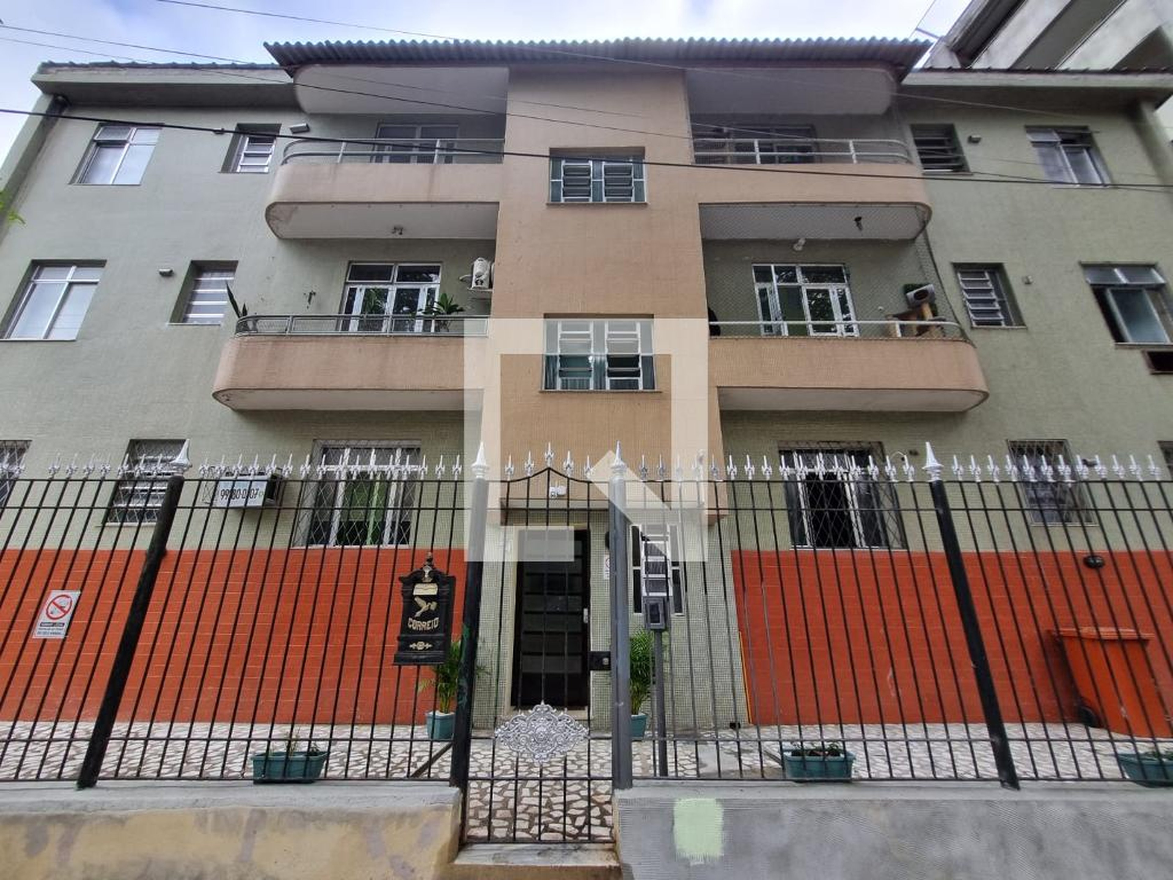 Fachada Condomínio Rua Japeri