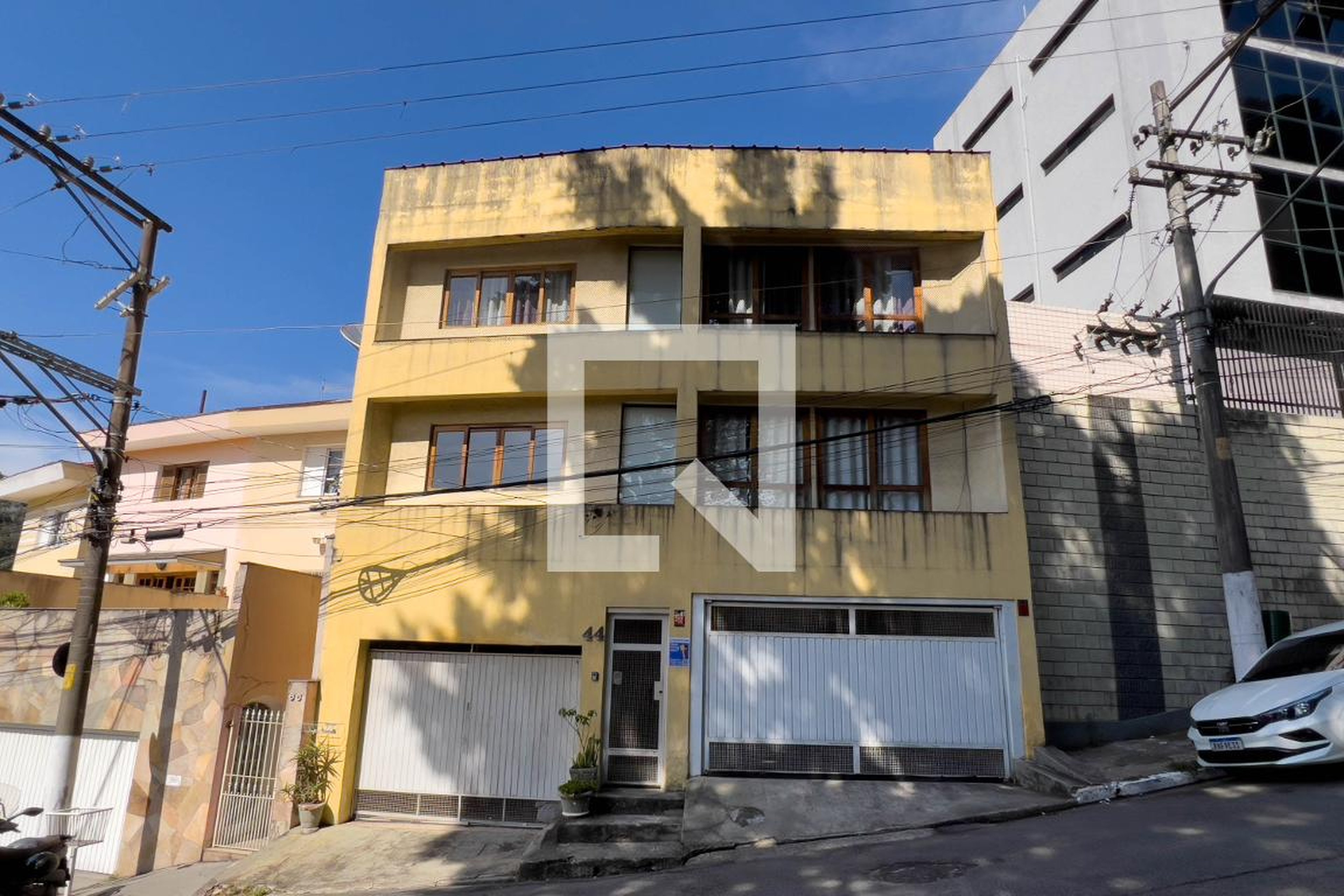 Fachada Condomínio em Praça Francisco Manuel, 44