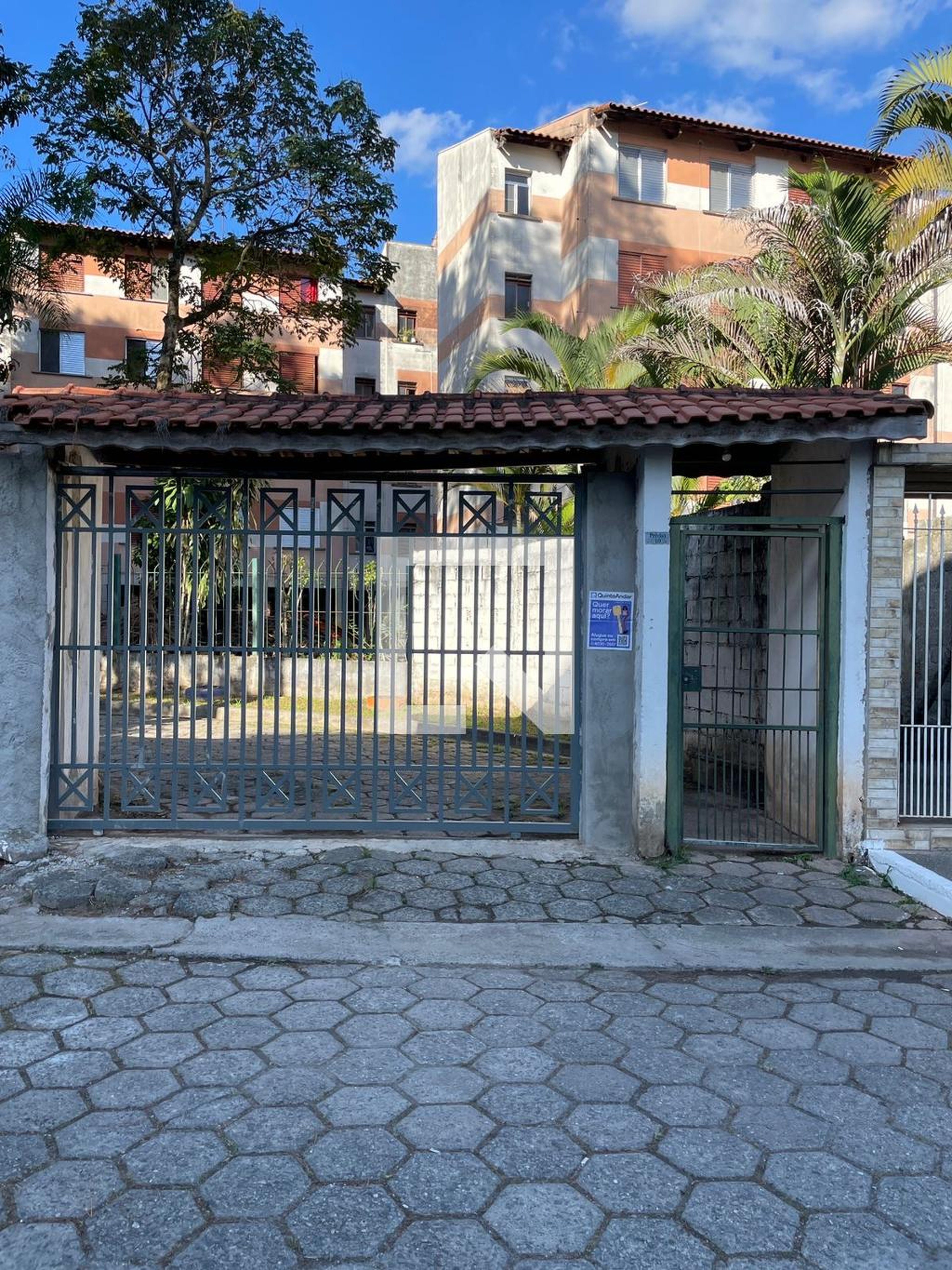 Fachada Condomínio em Avenida Dois, 10