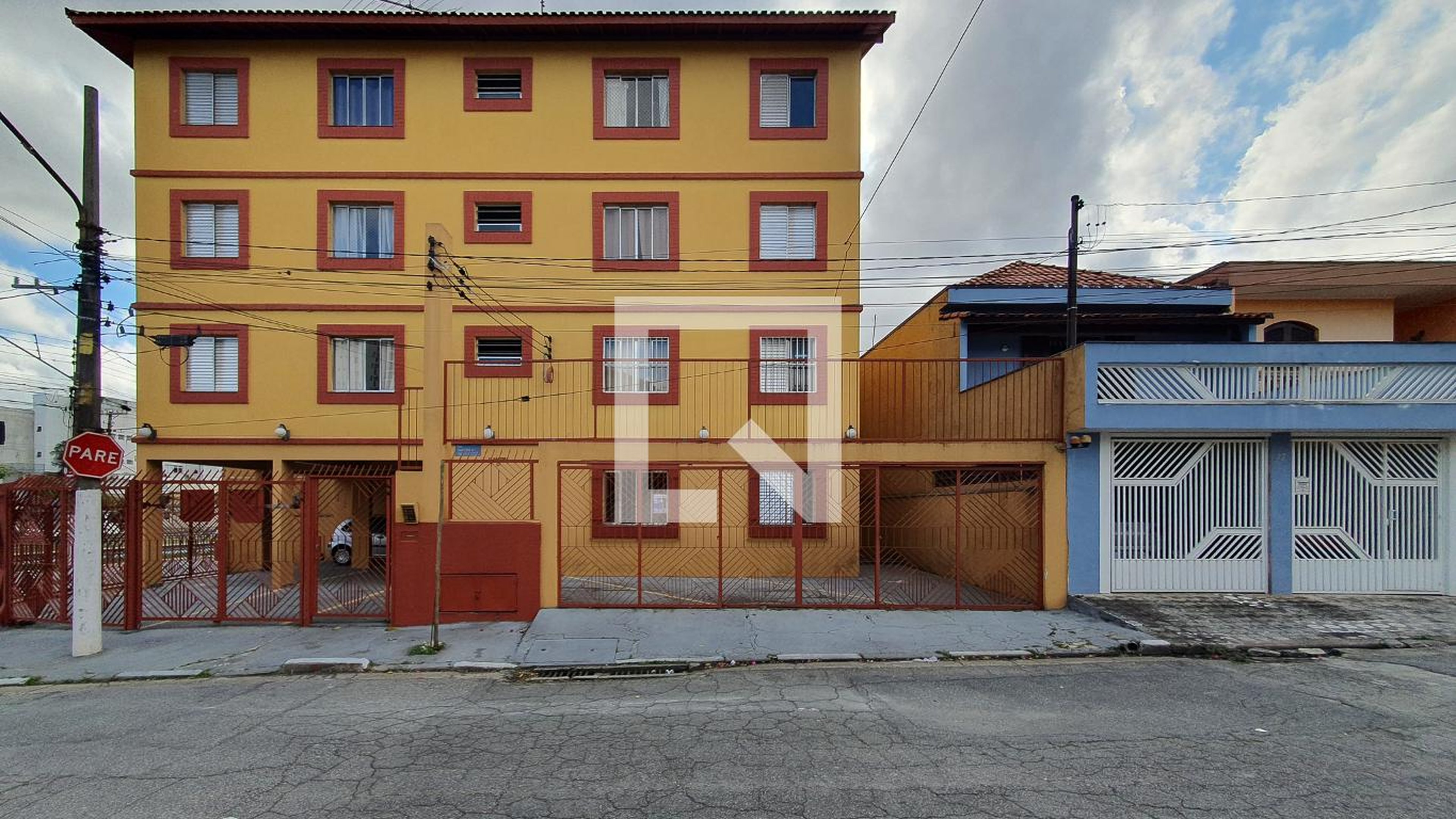 Fachada do Prédio Condomínio Martines