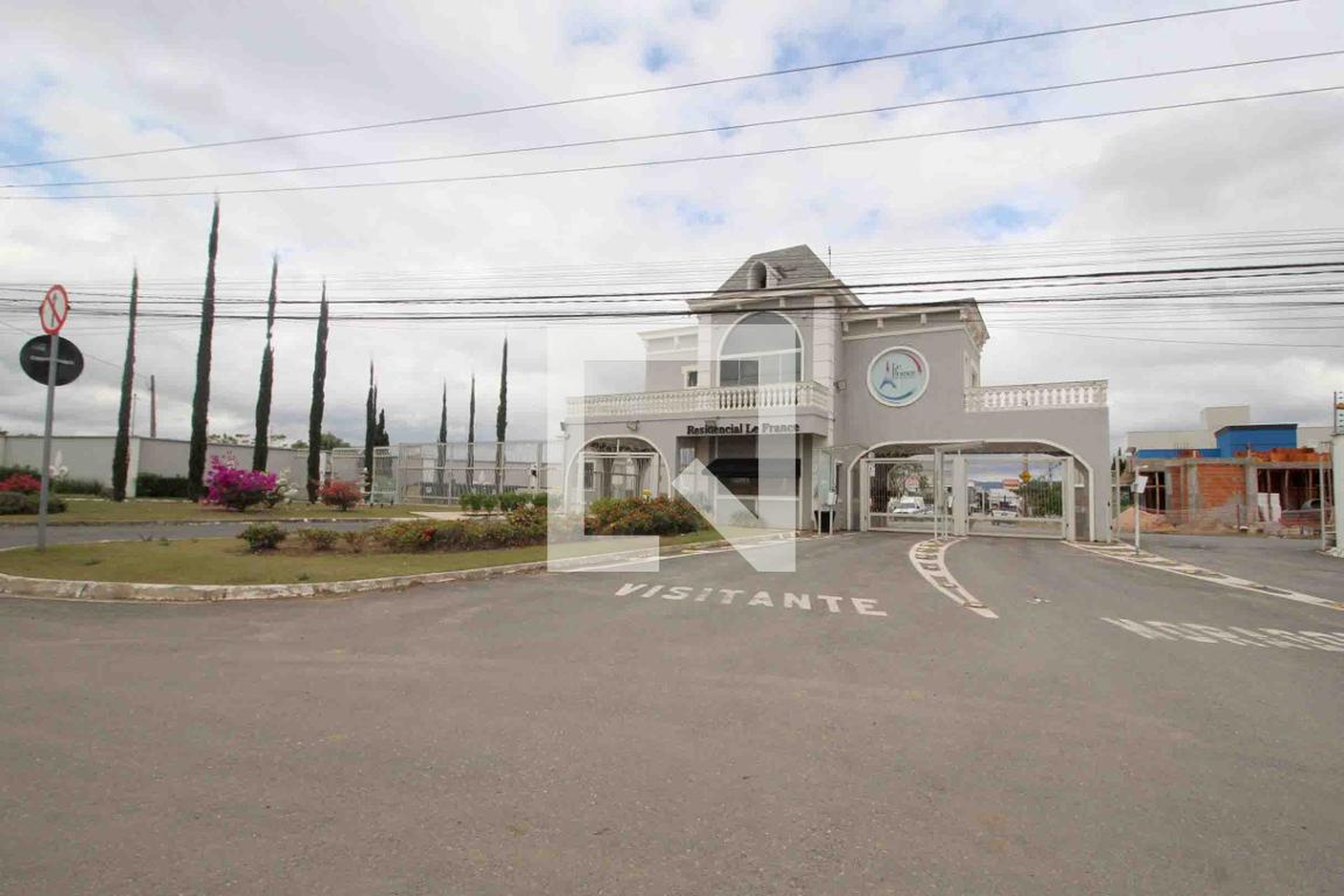 Fachada Condomínio em Rua Miguel Giardini, 20