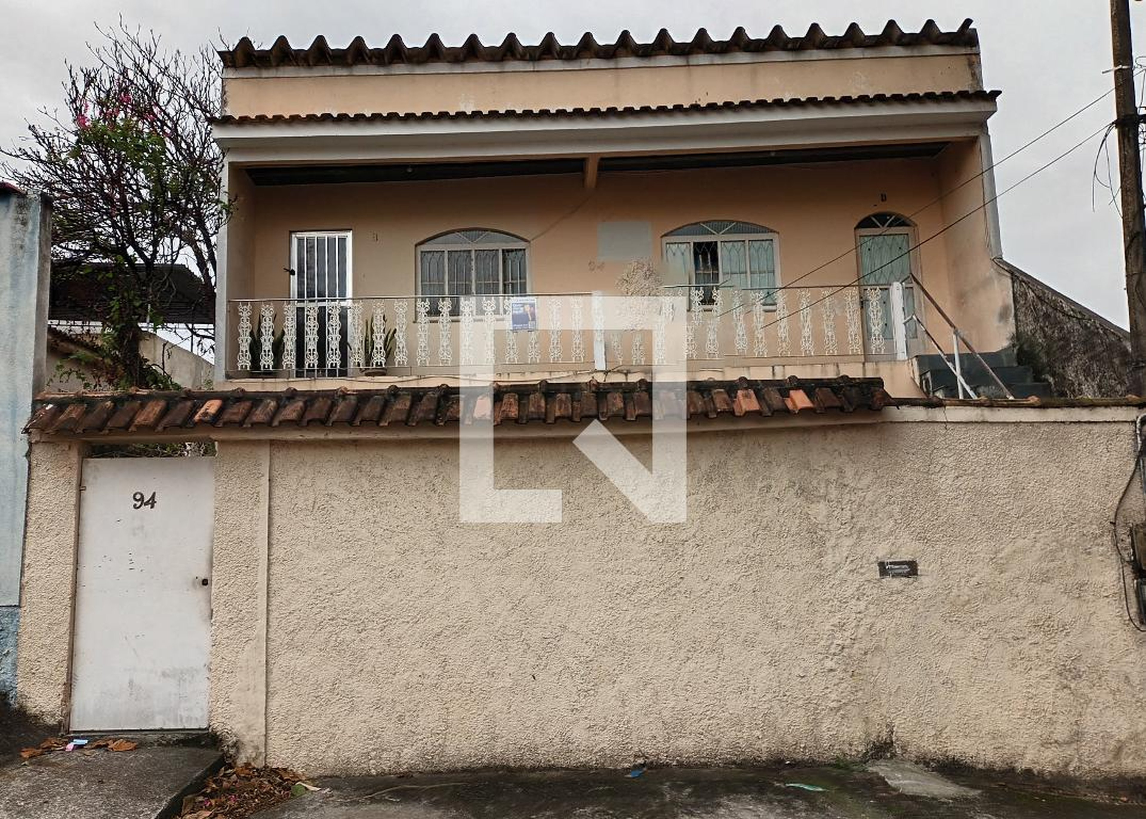 Fachada Condomínio em Rua Franco Vaz, 94