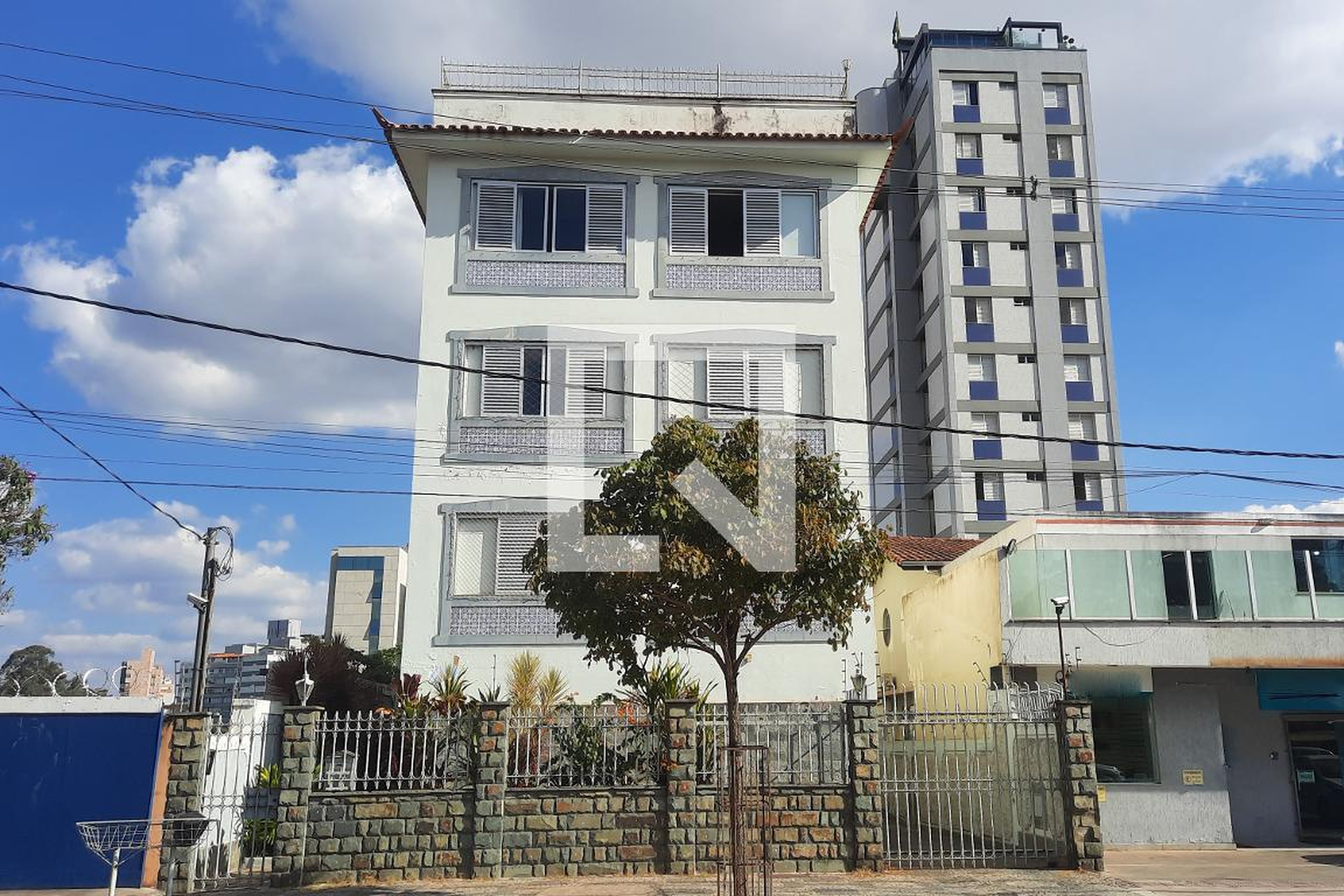 Fachada Condomínio em Rua Doutor Júlio Otaviano Ferreira, 1048