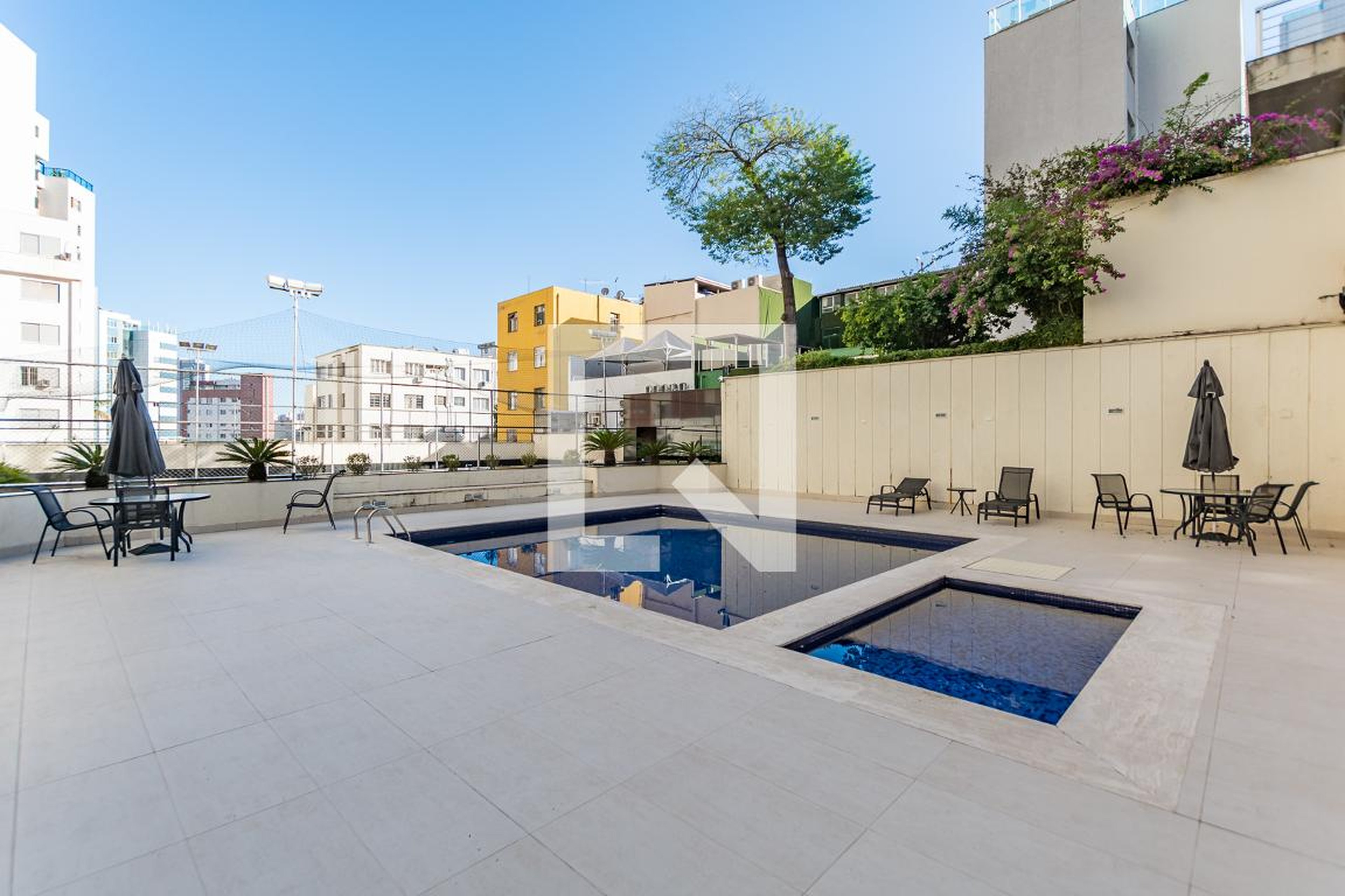 Piscina - Edifício San Marino