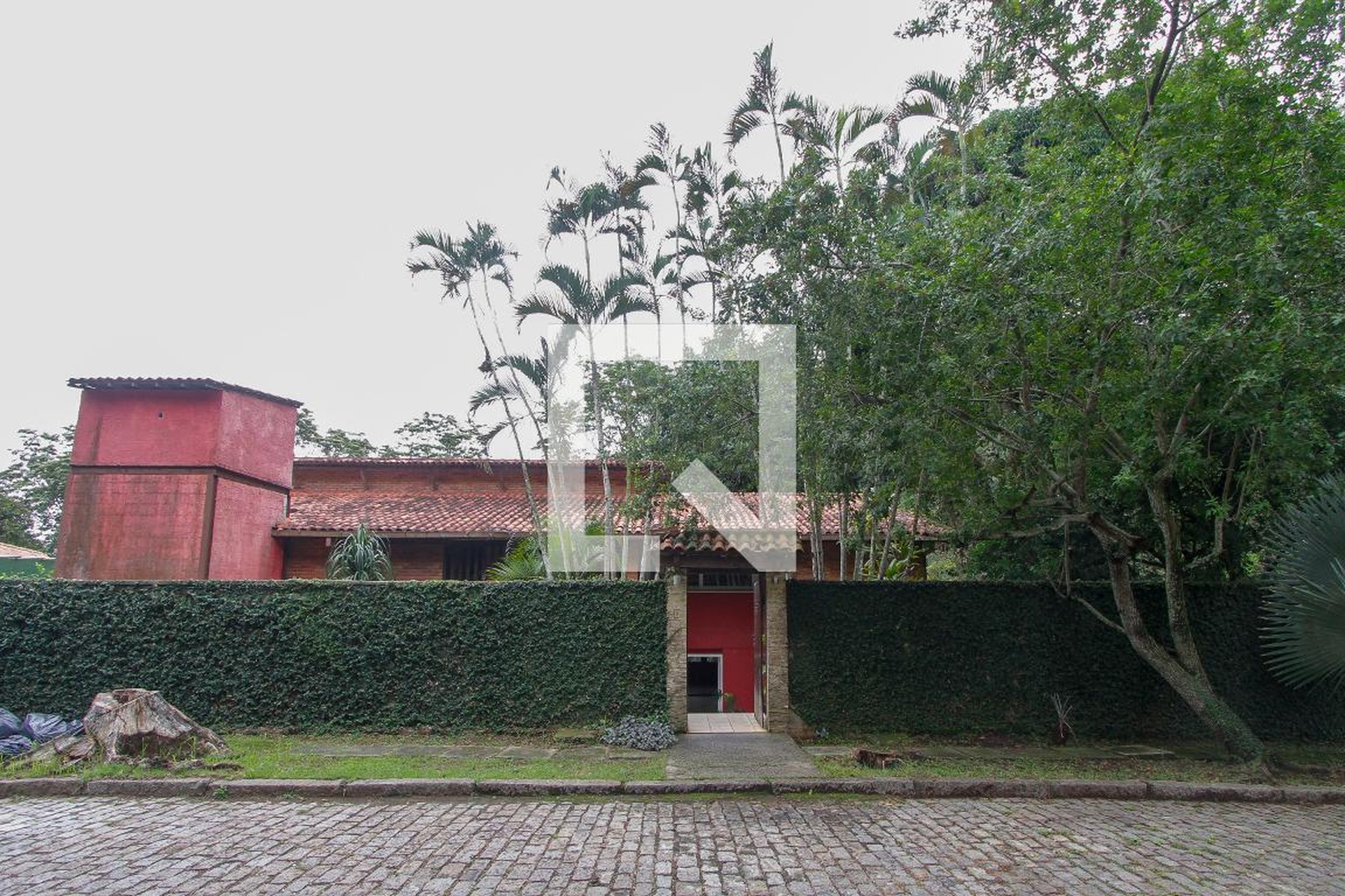 Fachada Condomínio em Romão Cortes de Lacerda, 6