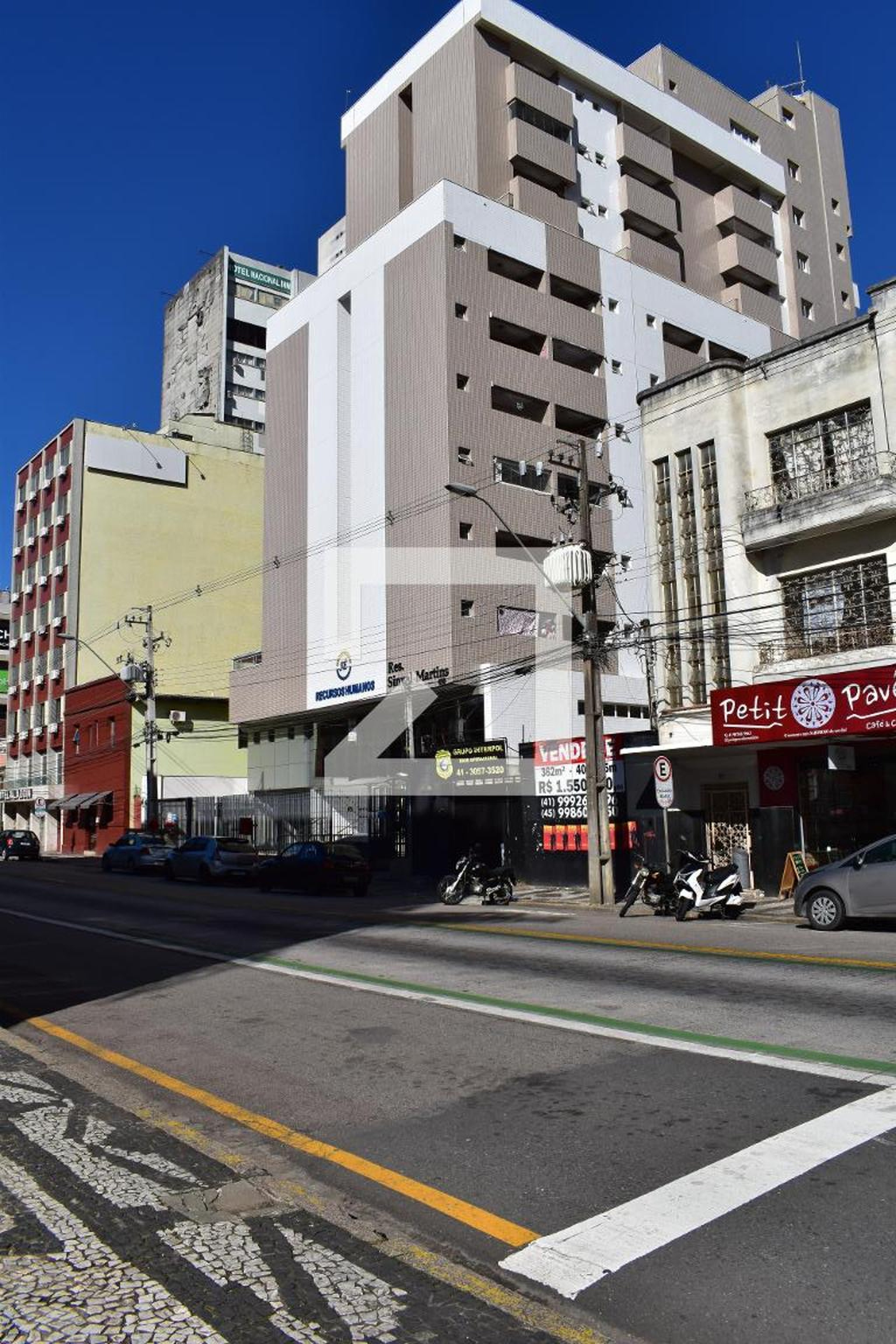 Fachada do condomínio Edifício Sinval Martins