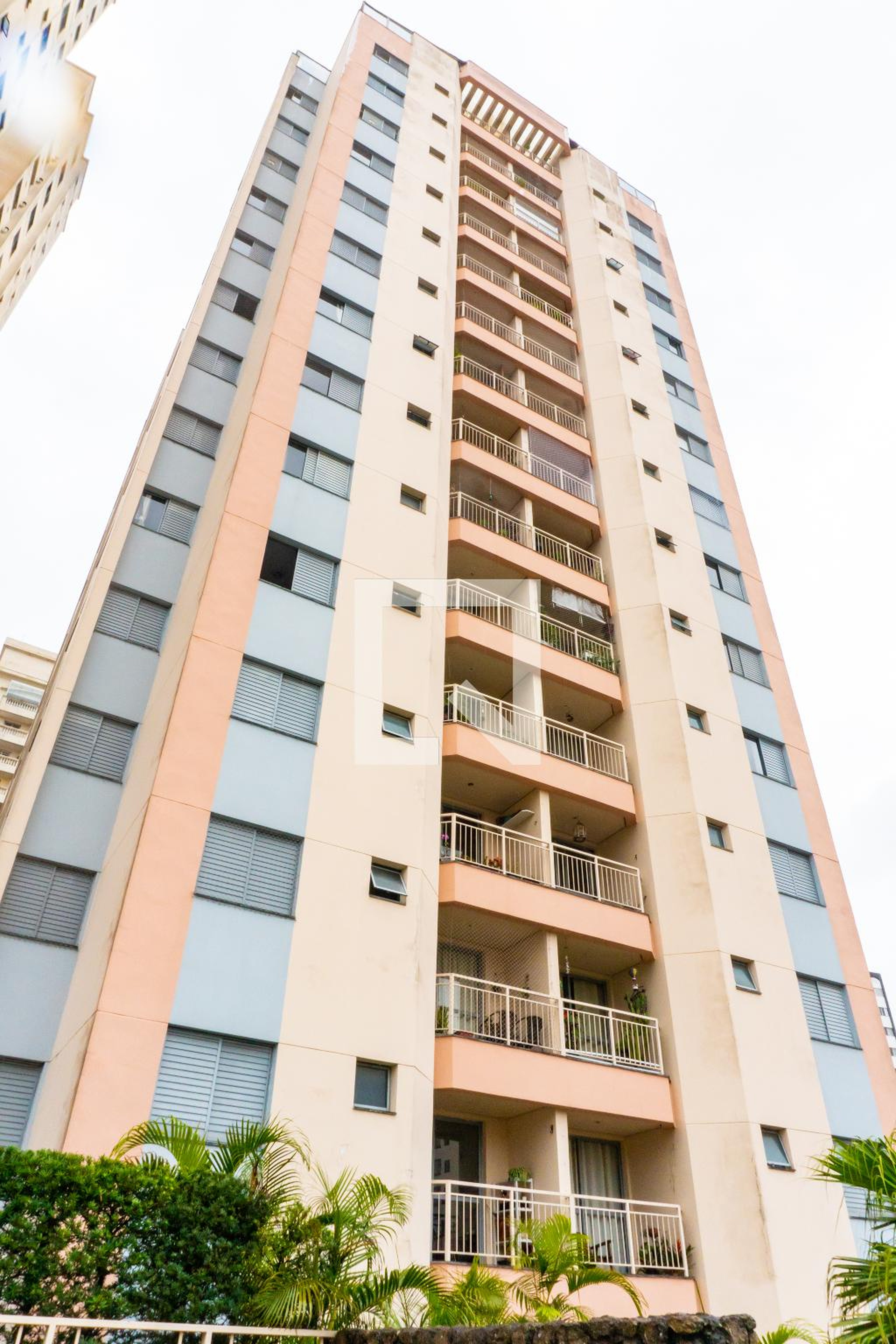 Fachada do Prédio Condomínio Day Flores