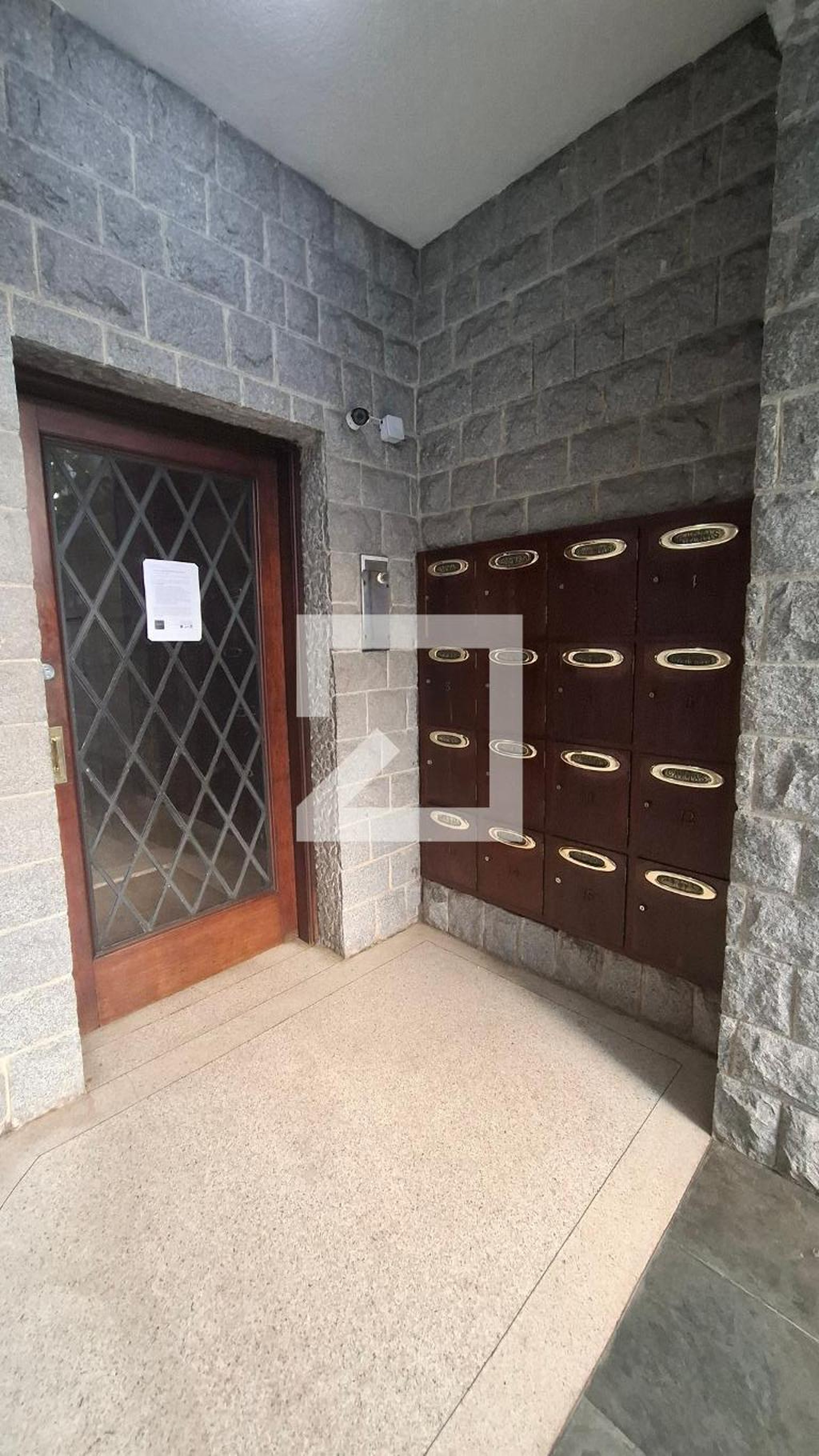 Entrada do Prédio - null