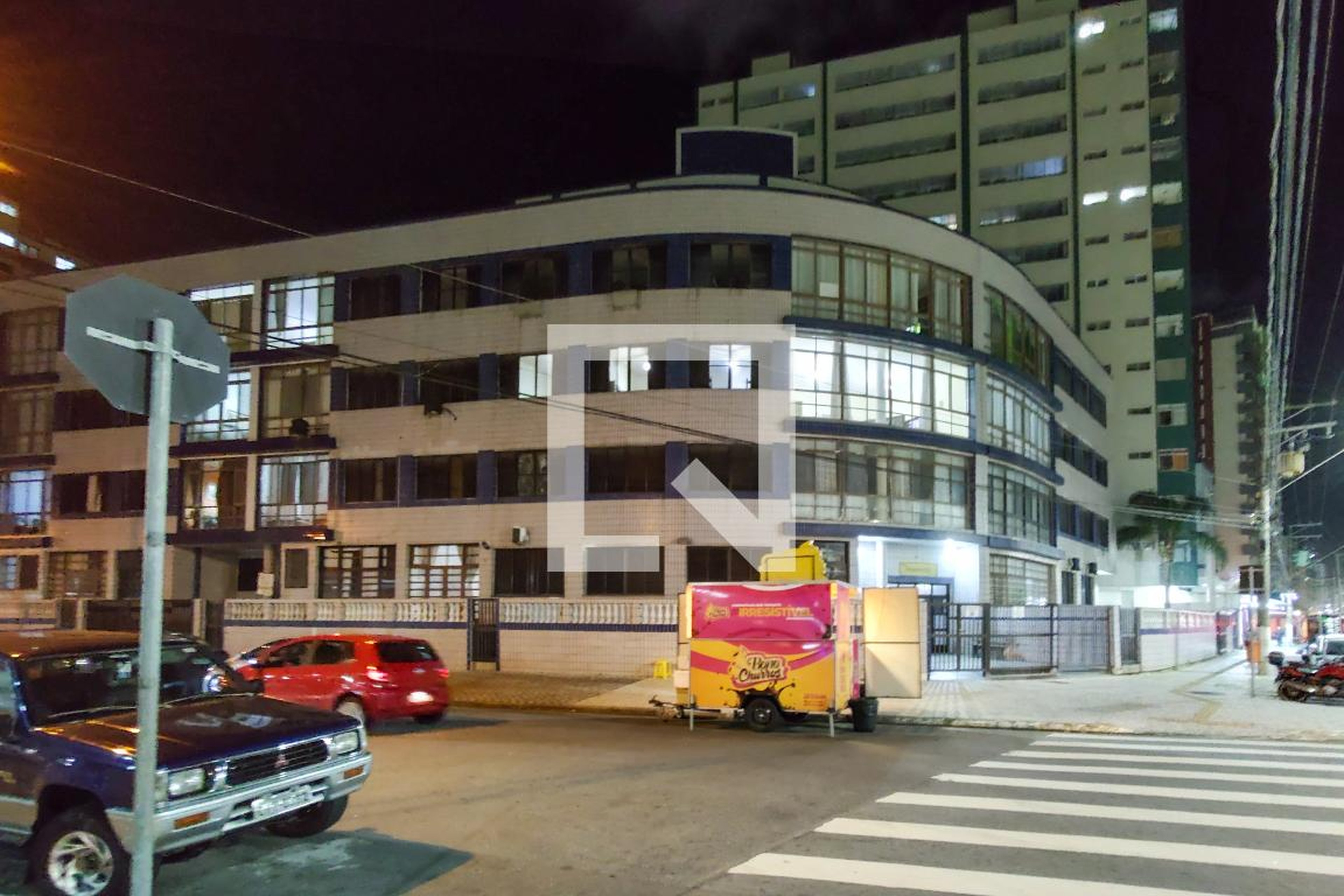 Fachada do Prédio Condomínio em Rua Ipanema, 52