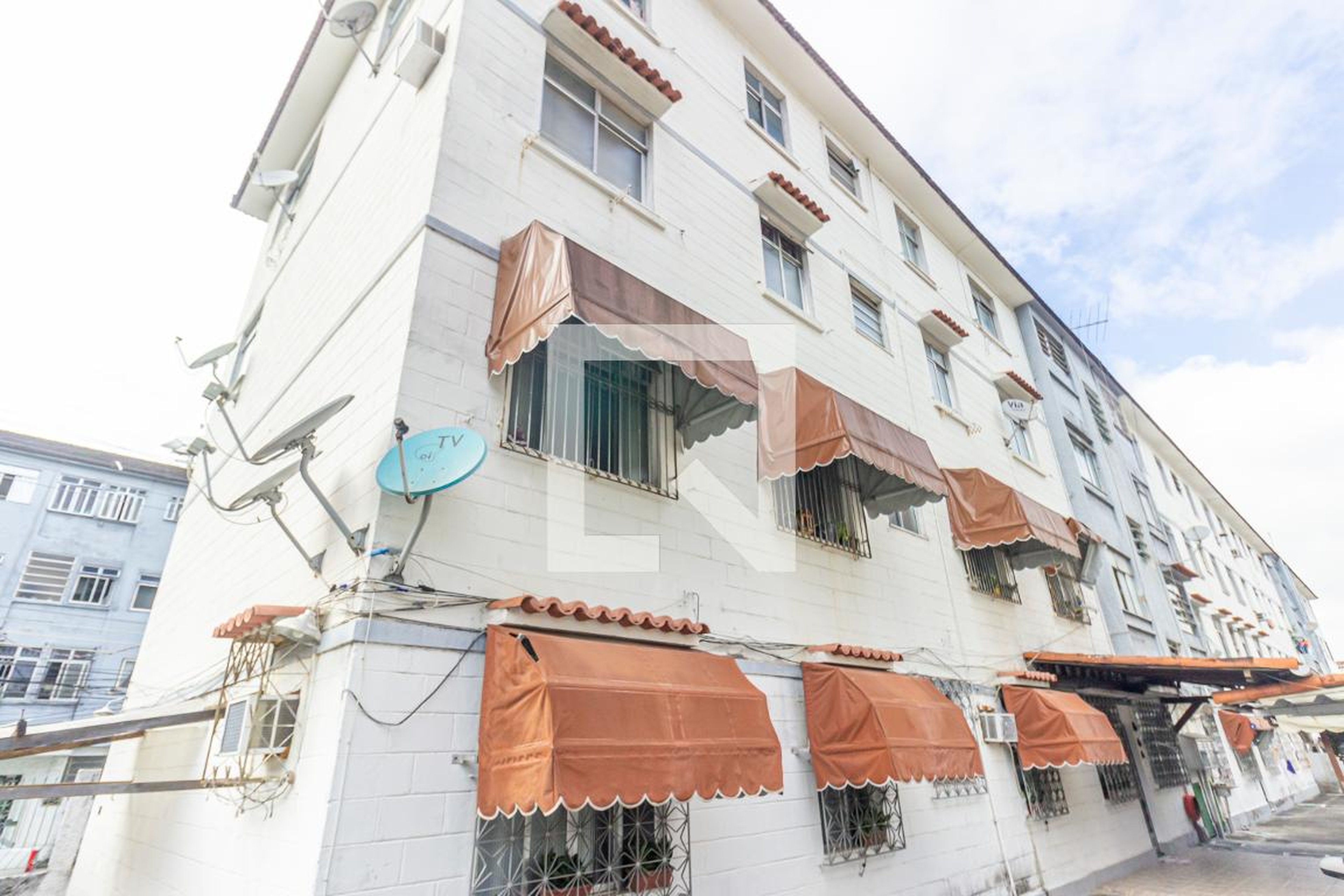 Fachada Condomínio em Rua Ribatejo, 24