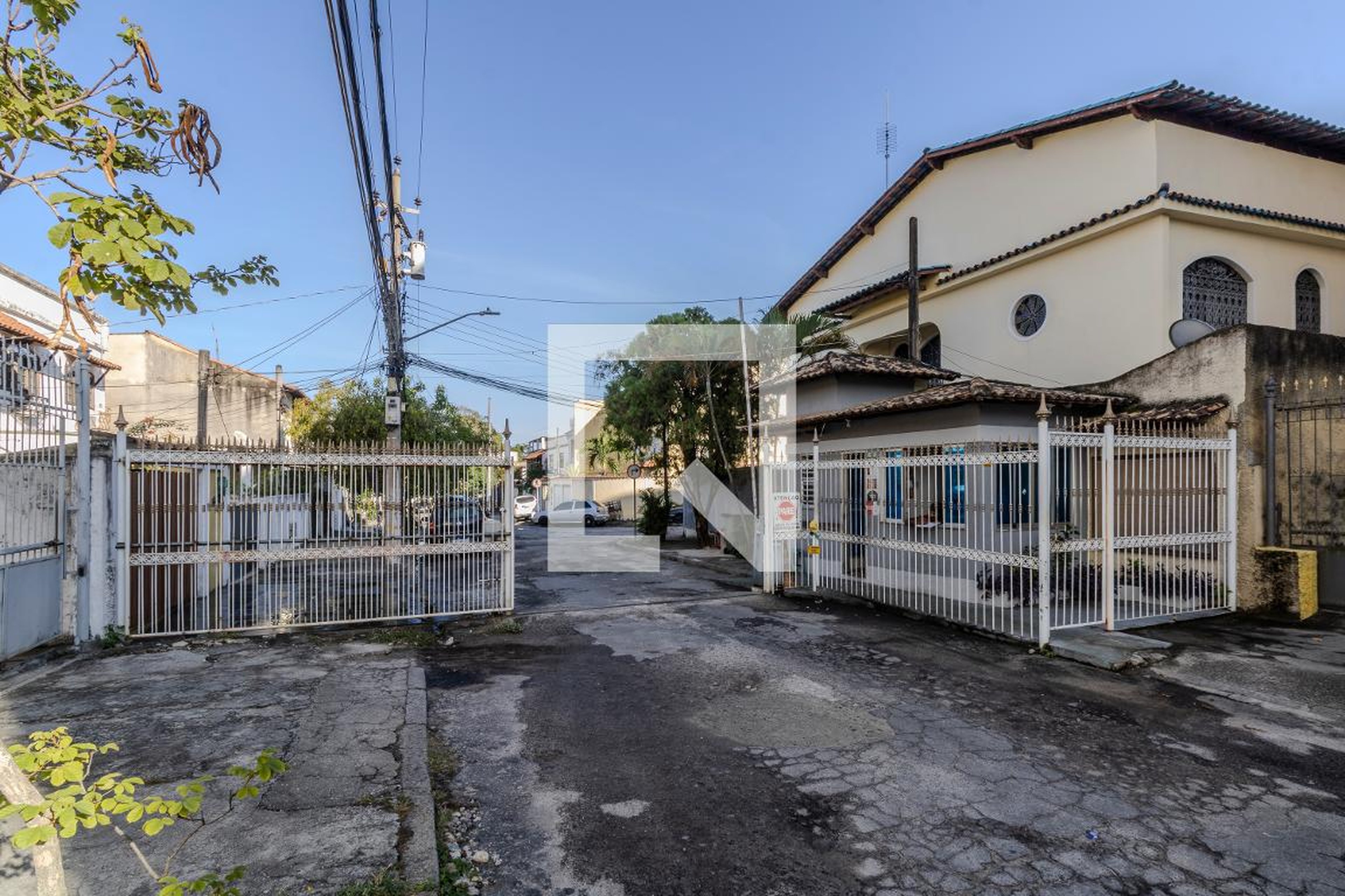 Fachada do Condomínio Condomínio em Rua Soldado Ari Azevedo, 65