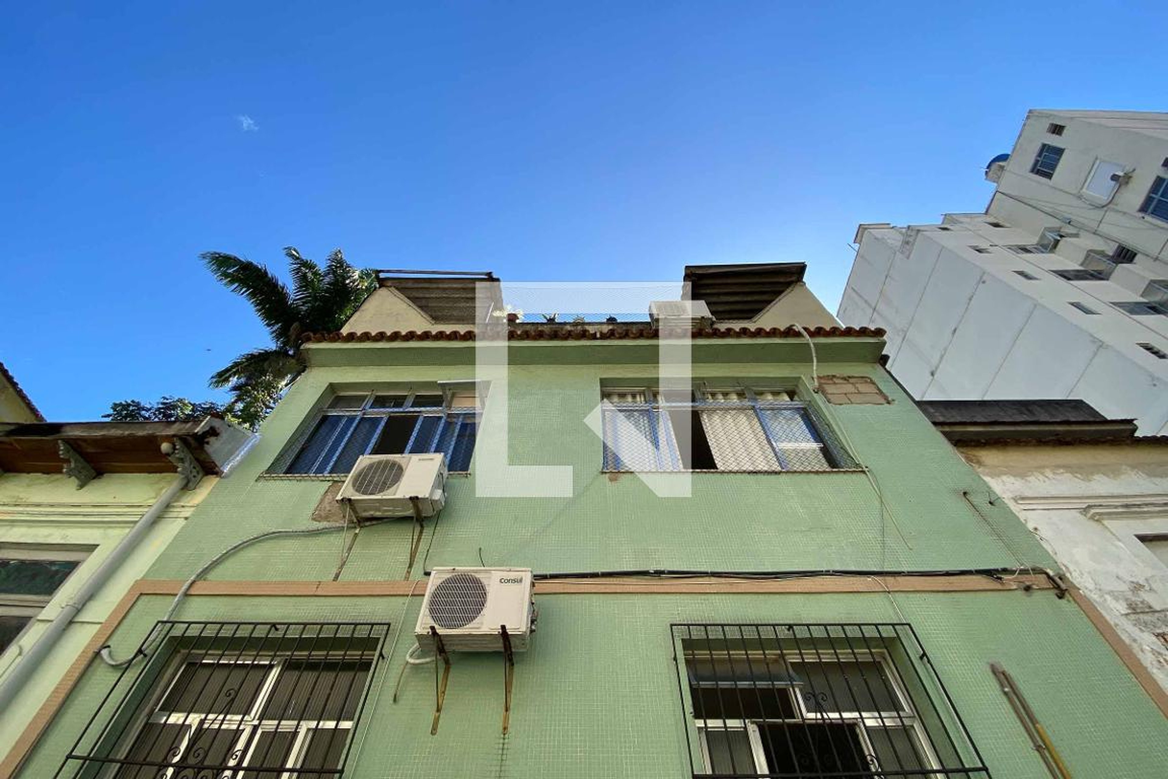 Fachada Condomínio Vila Residencial