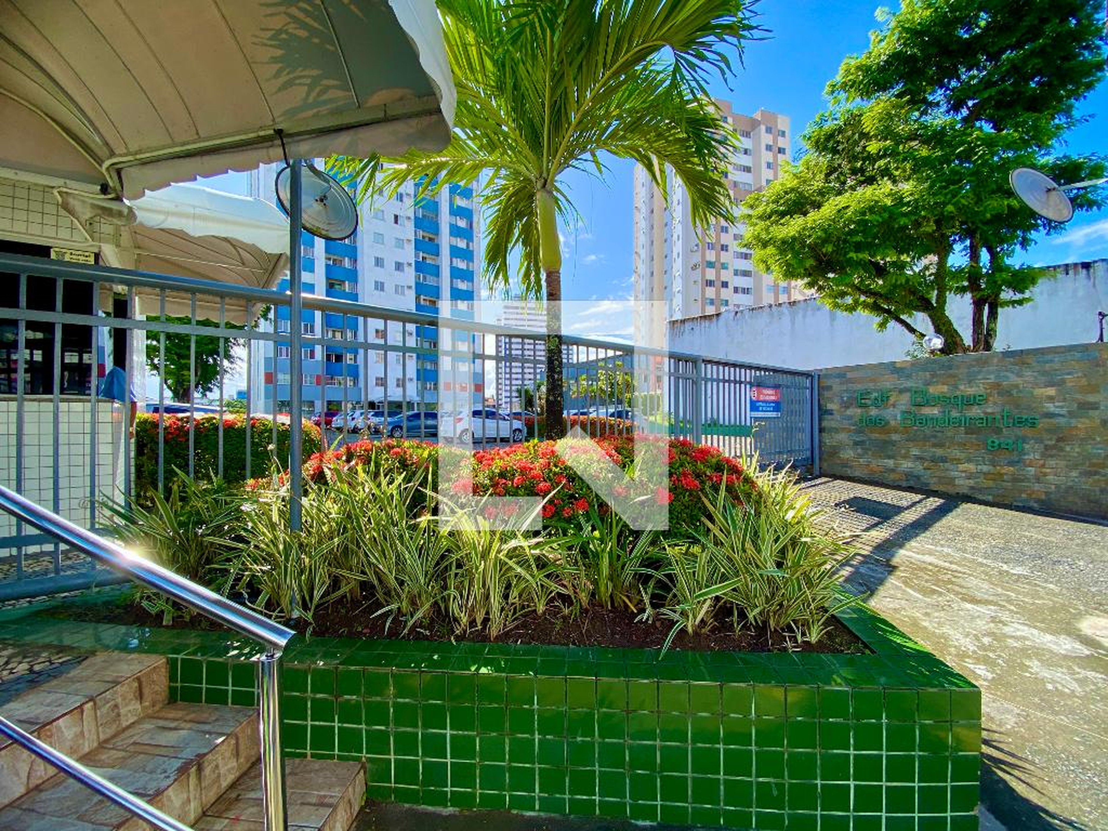 Fachada Condomínio Bosque dos Bandeirantes