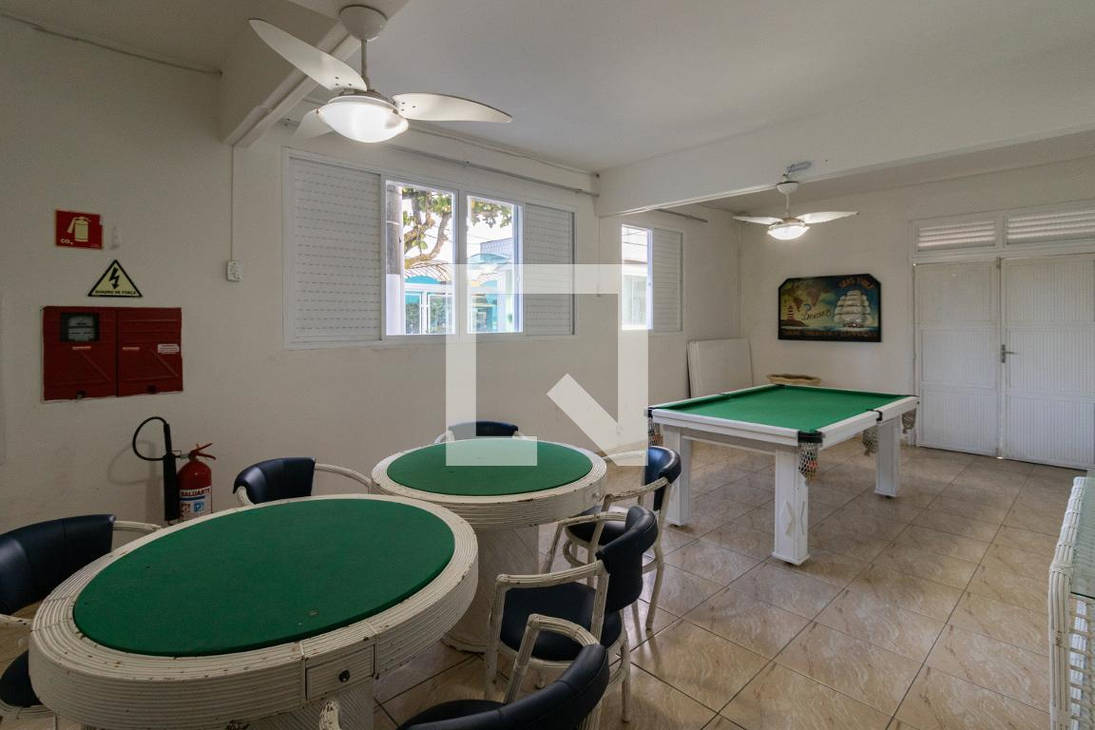 Salão de jogos - Pitangueiras
