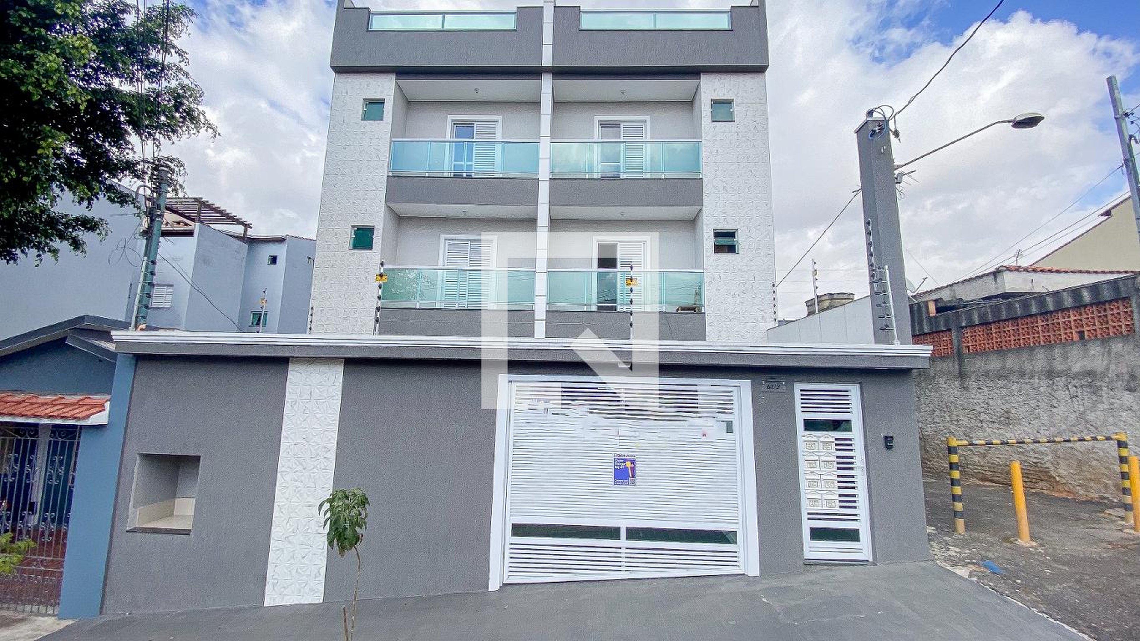 Fachada Condomínio em Rua Tanganica, 602