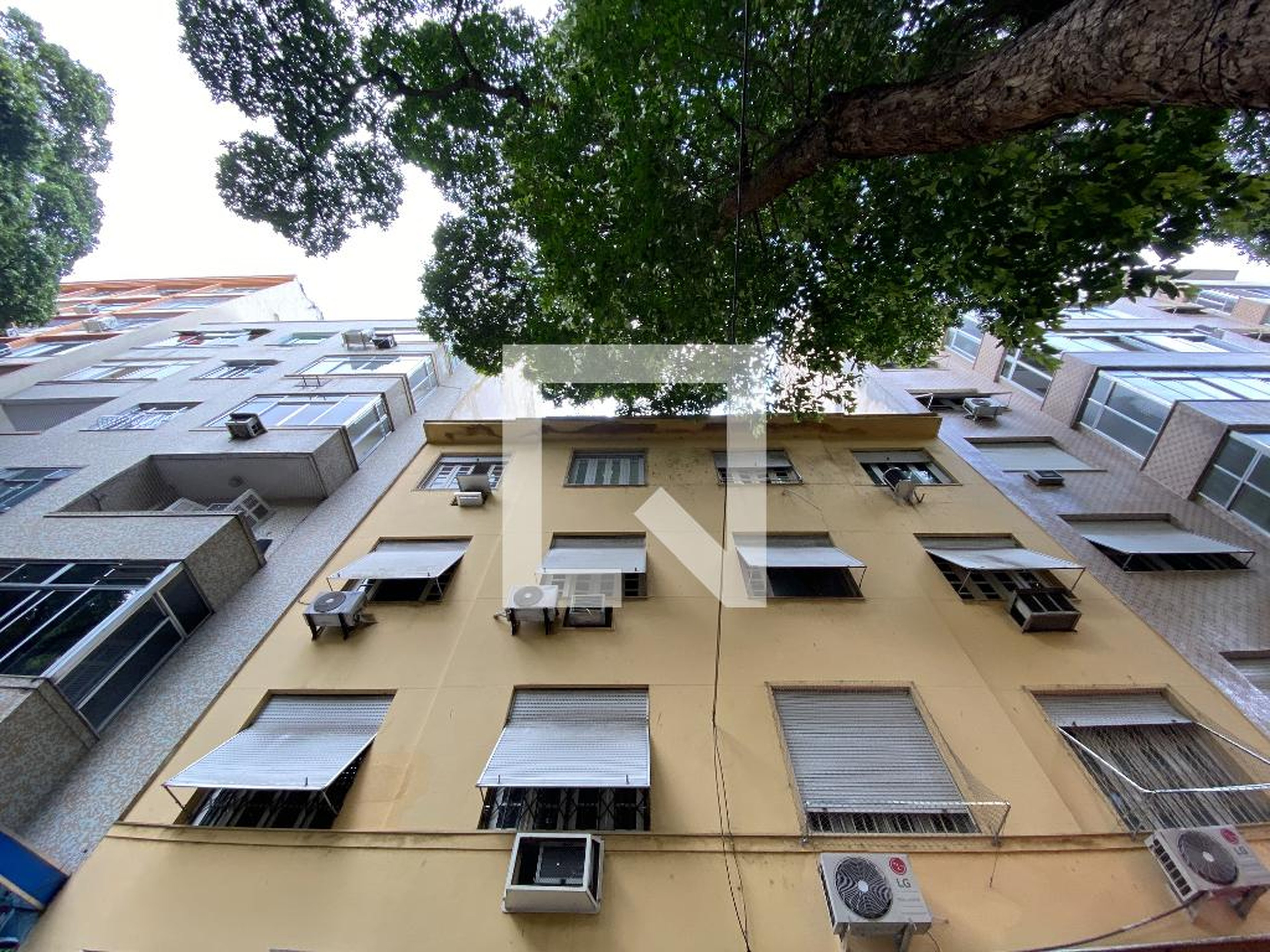 Fachada Condomínio em Avenida Nossa Senhora de Fátima, 36