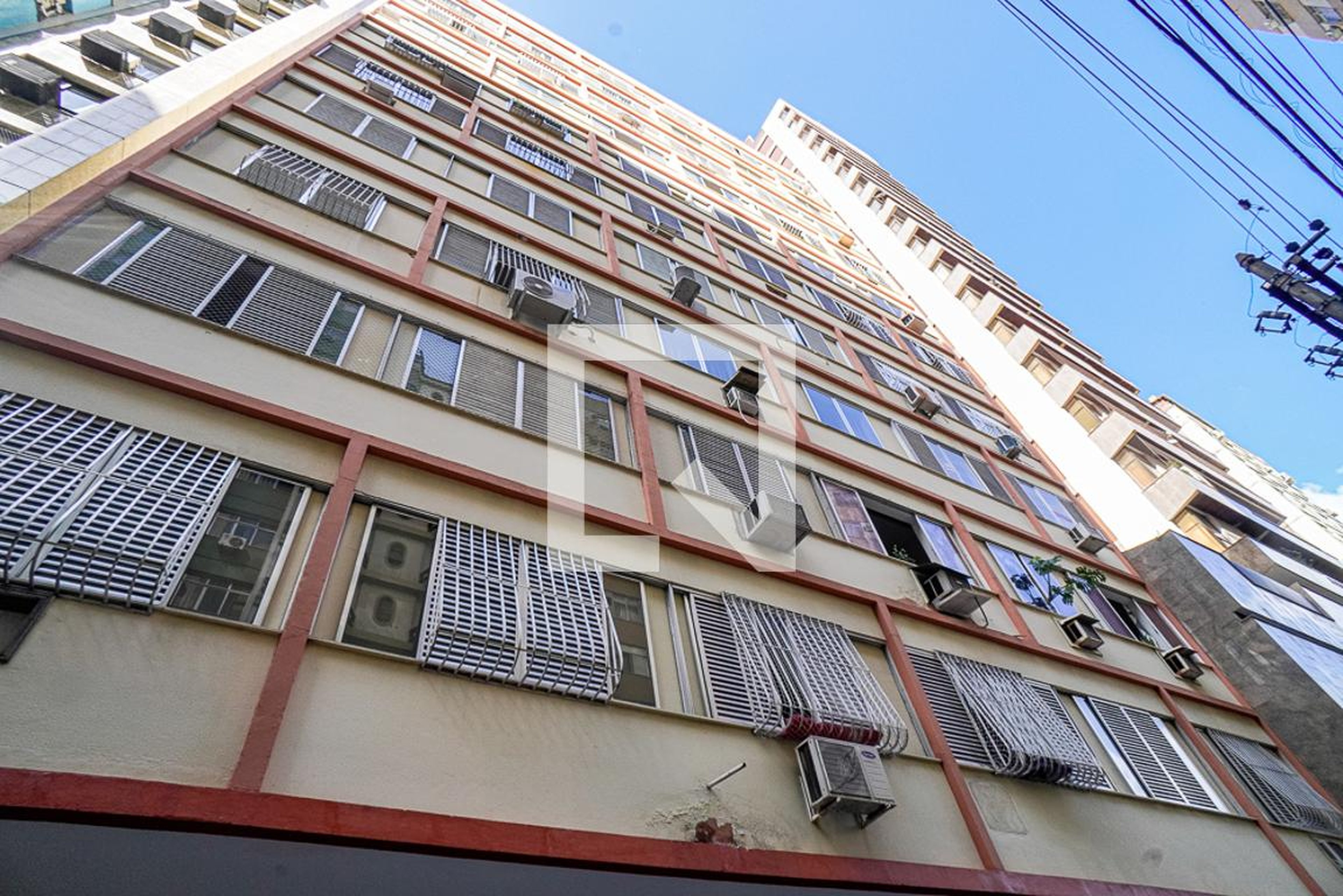 Fachada Condomínio em Avenida Almirante Ary Parreiras, 50