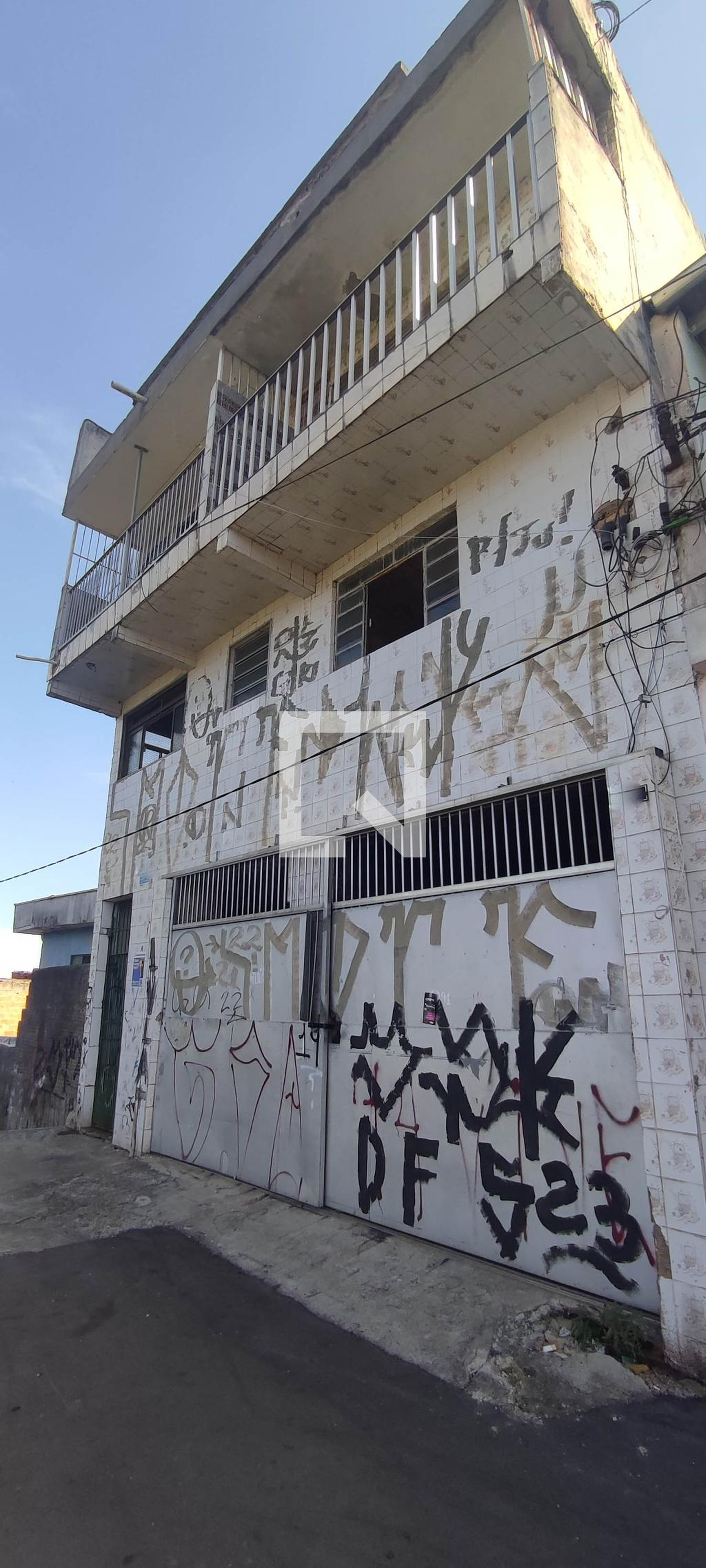 Fachada Condomínio em Travessa Cleto da Silva, 21