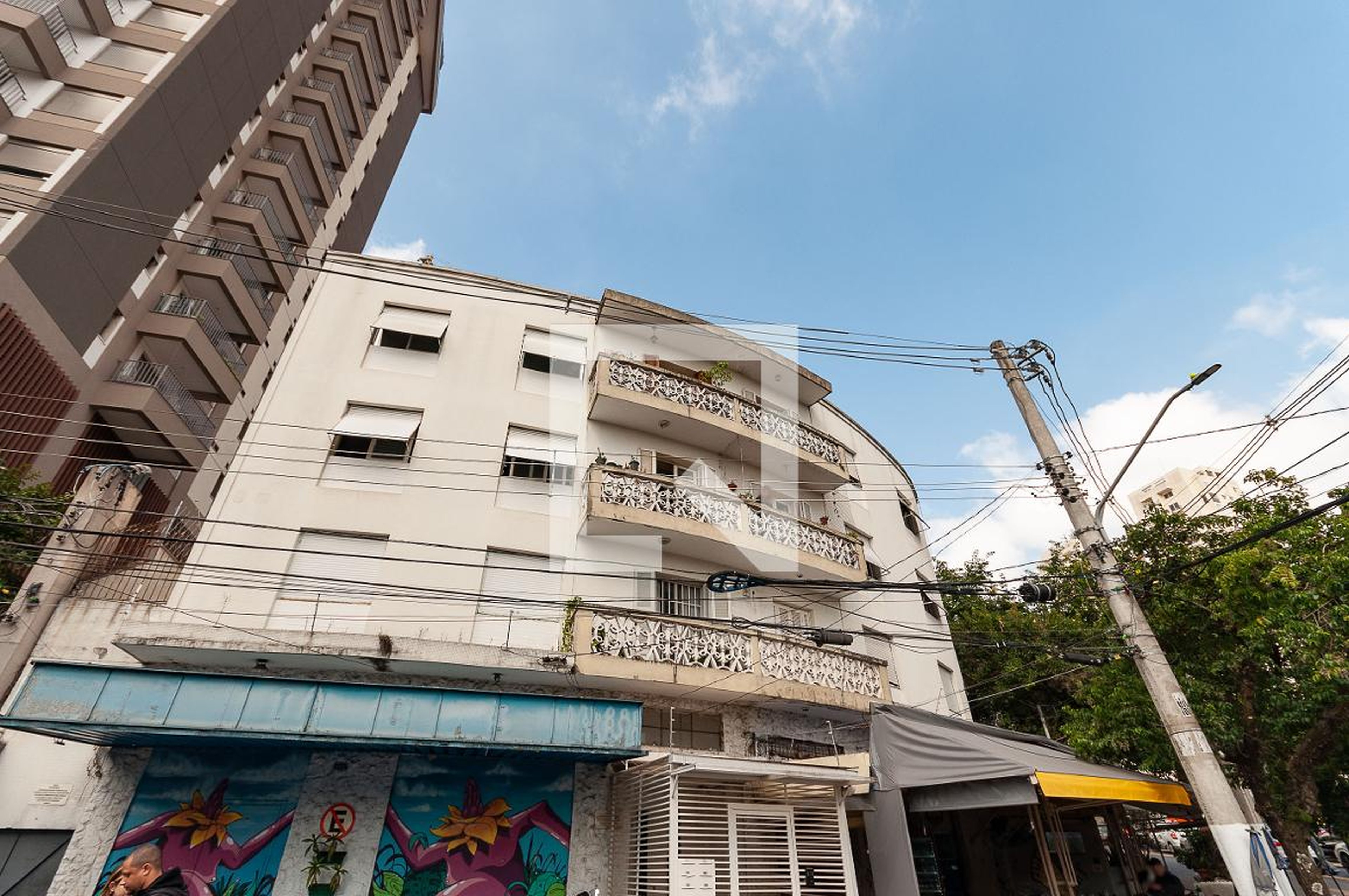 Fachada Condomínio em Avenida Pompéia, 2517