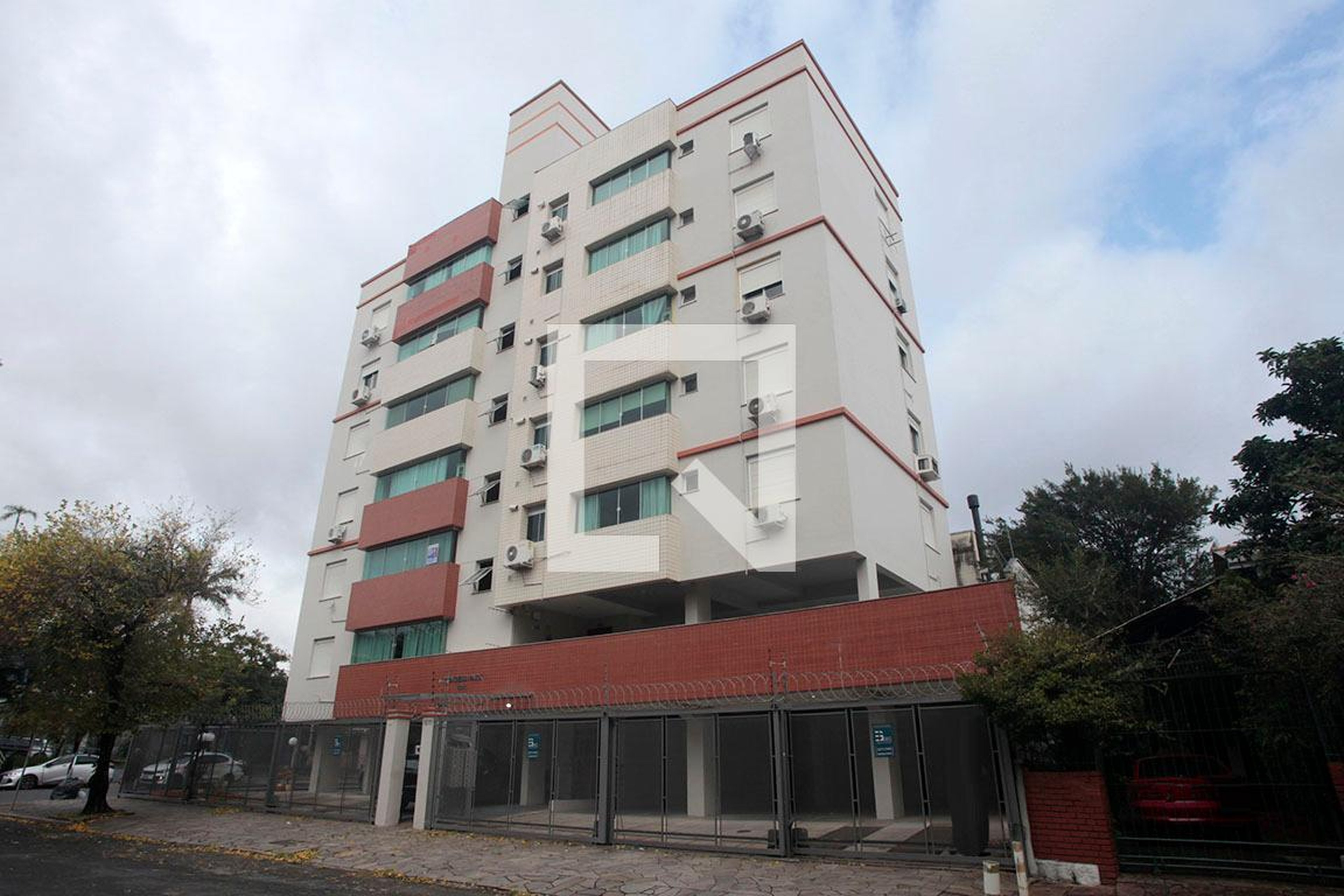 Fachada Condomínio em Rua La Plata, 1011