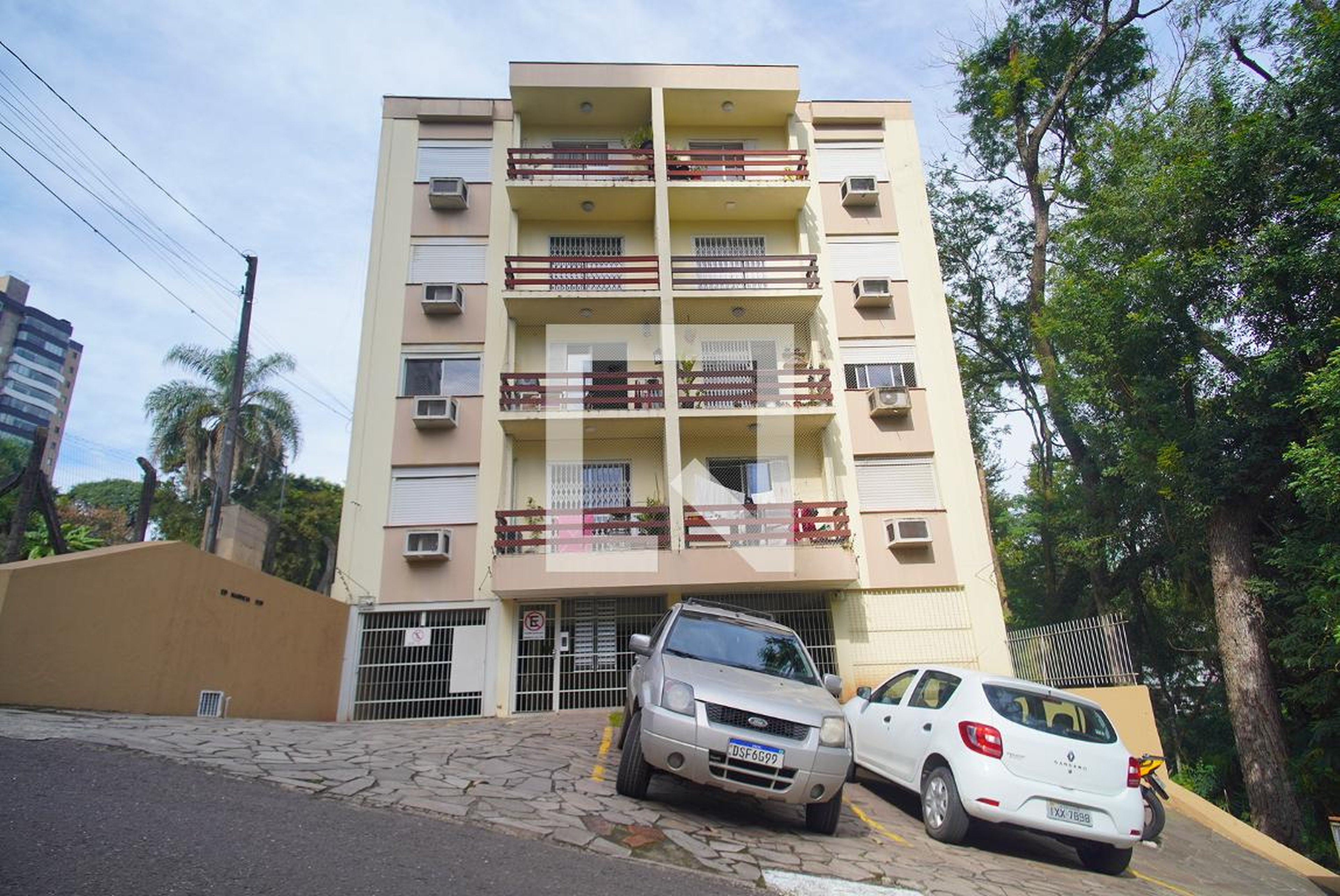 Fachada Condomínio em R. São Jacó, 229