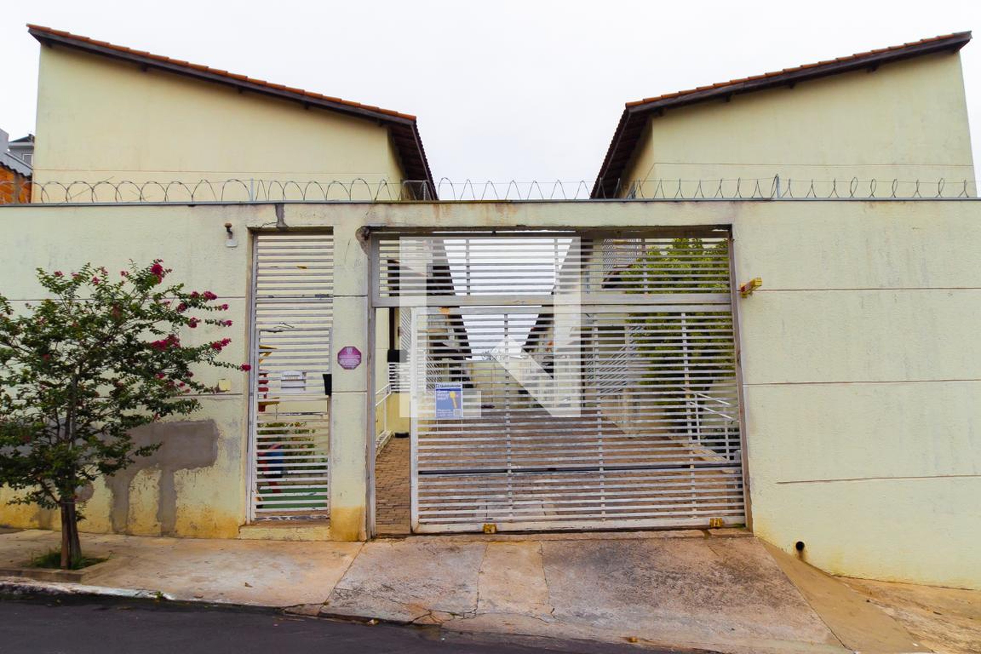 Fachada do Prédio Condomínio Vila Bela