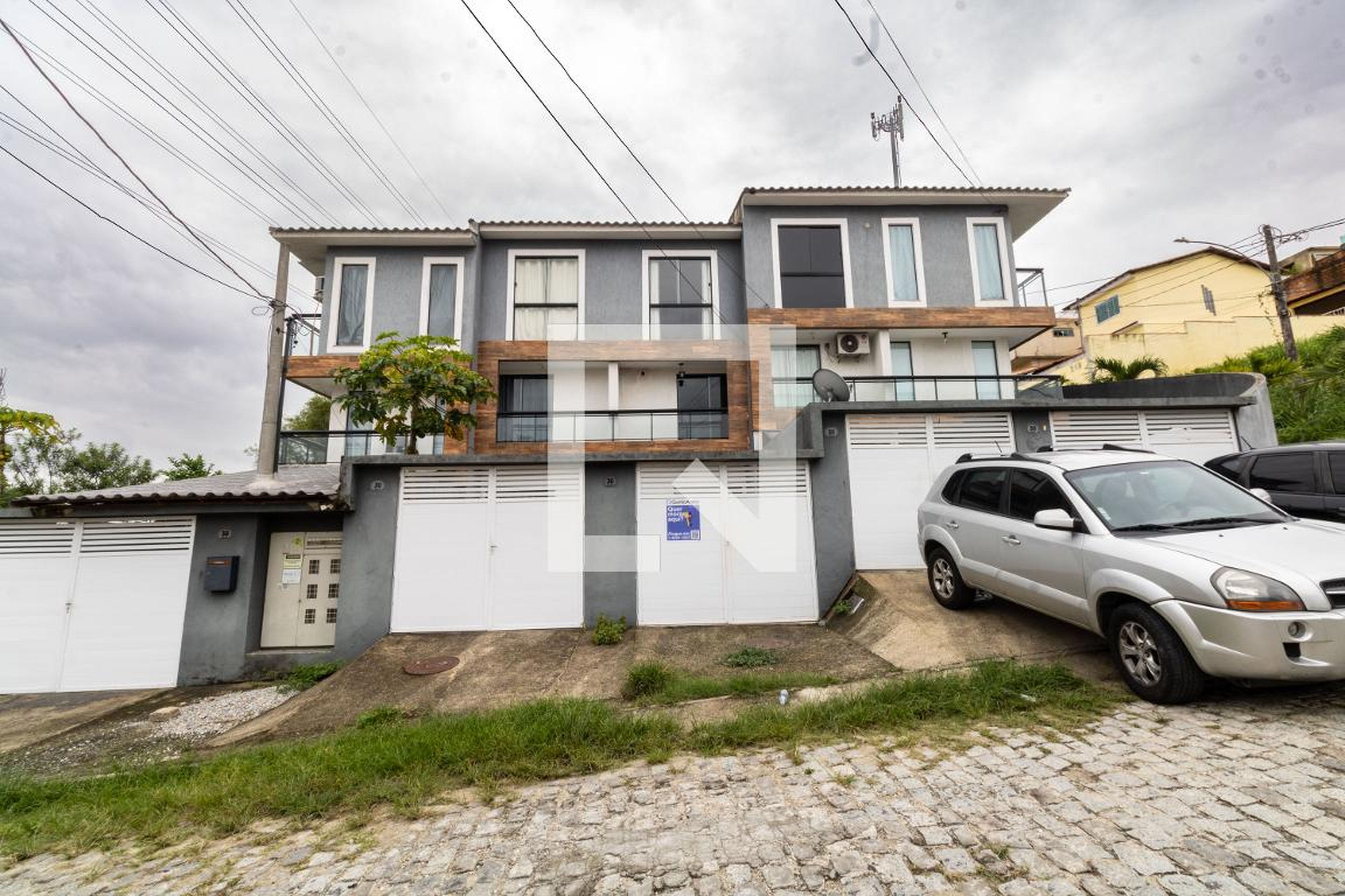 Fachada Condomínio em Rua Daniel Viola, 30