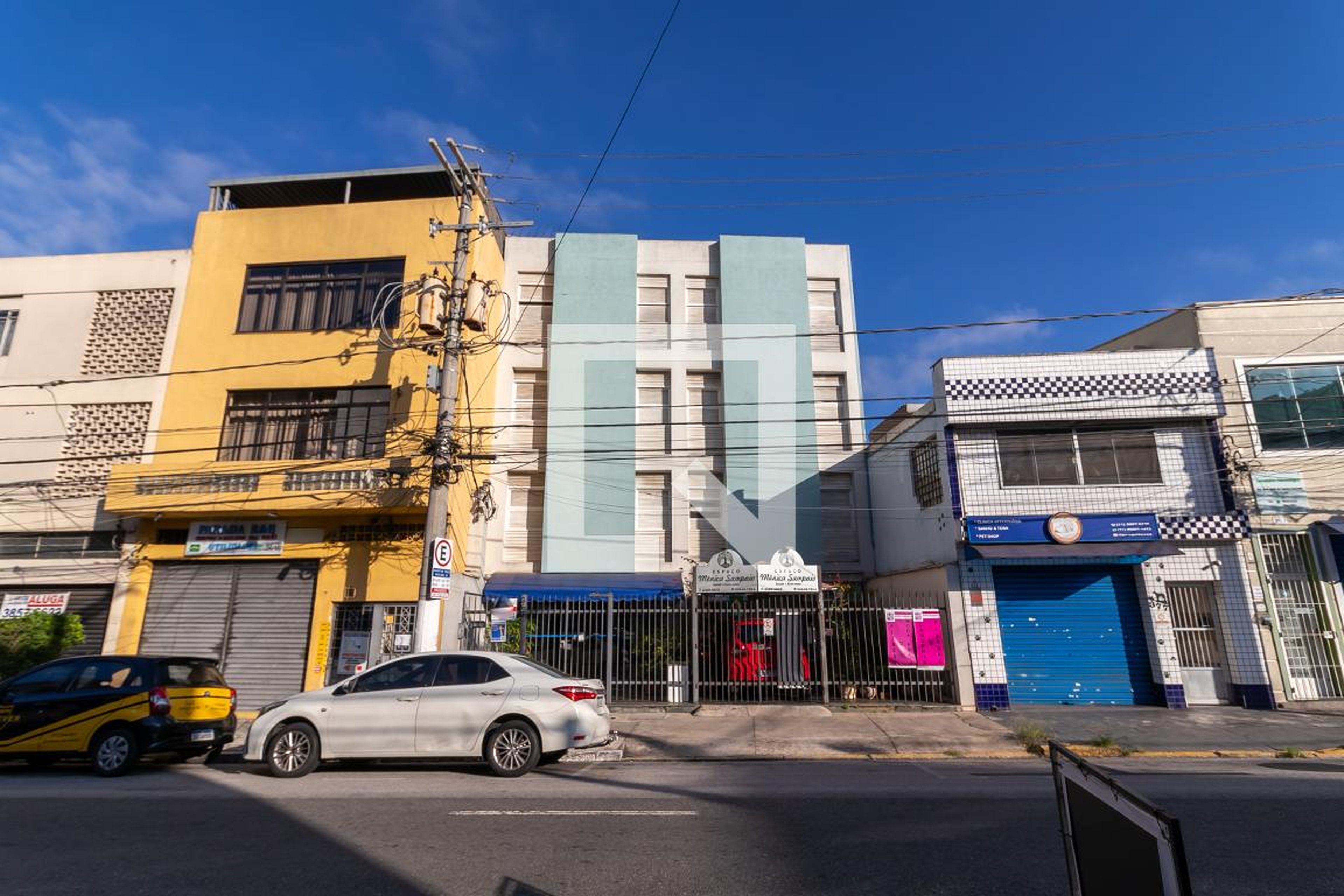 Fachada do Prédio Condomínio em Rua Doutor César Castiglioni Júnior, 363