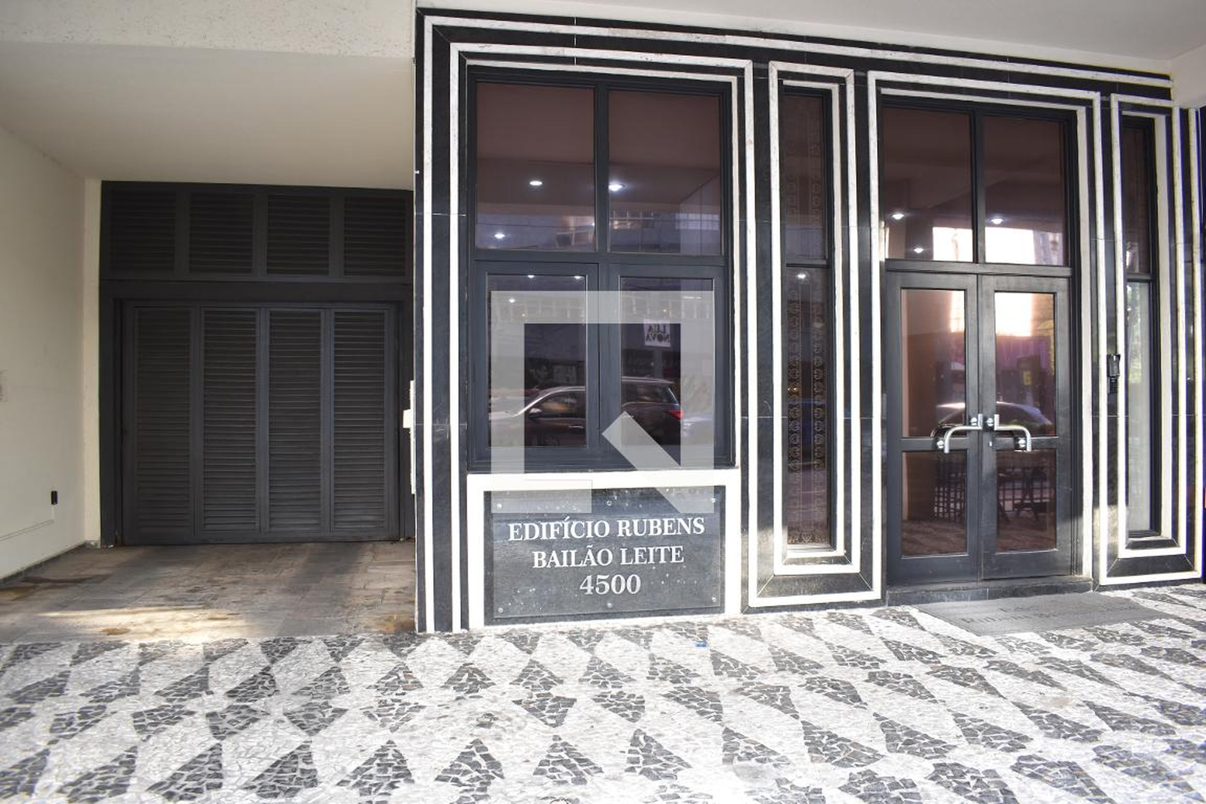 Fachada do prédio Condomínio em Avenida Sete de Setembro, 4500