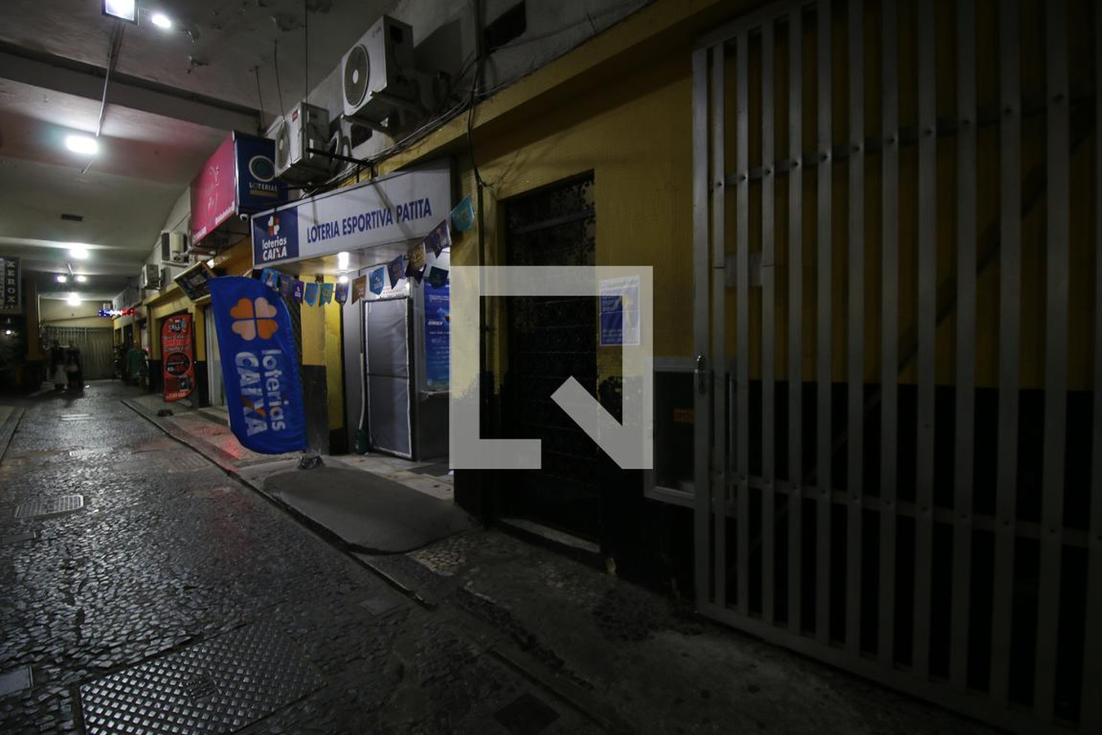 Fachada Condomínio em Rua Cardoso de Morais, 68