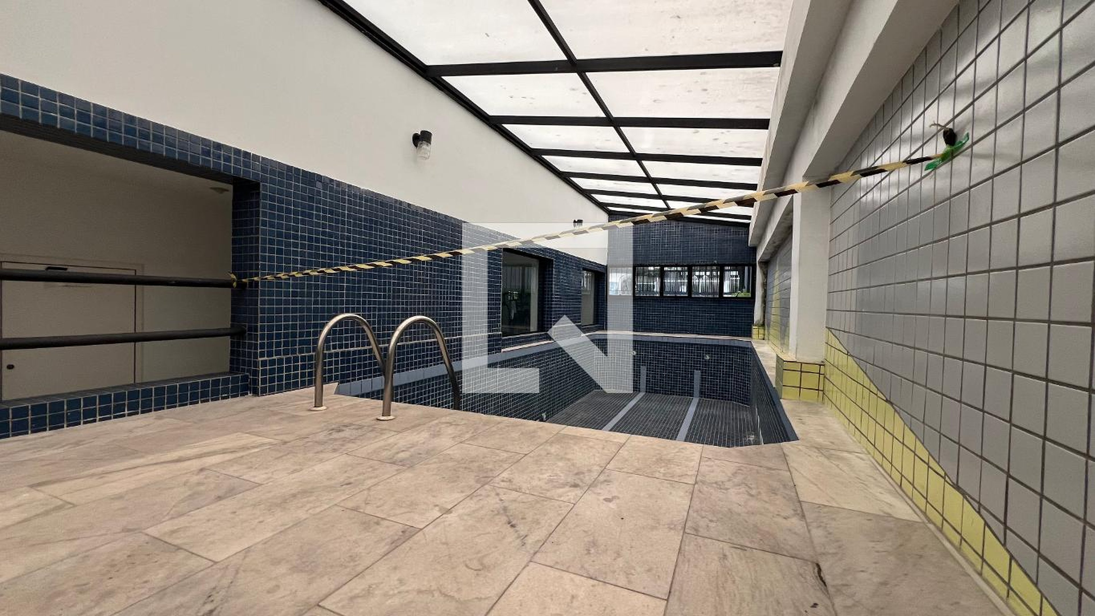 Piscina Coberta - Port De Lá Villette