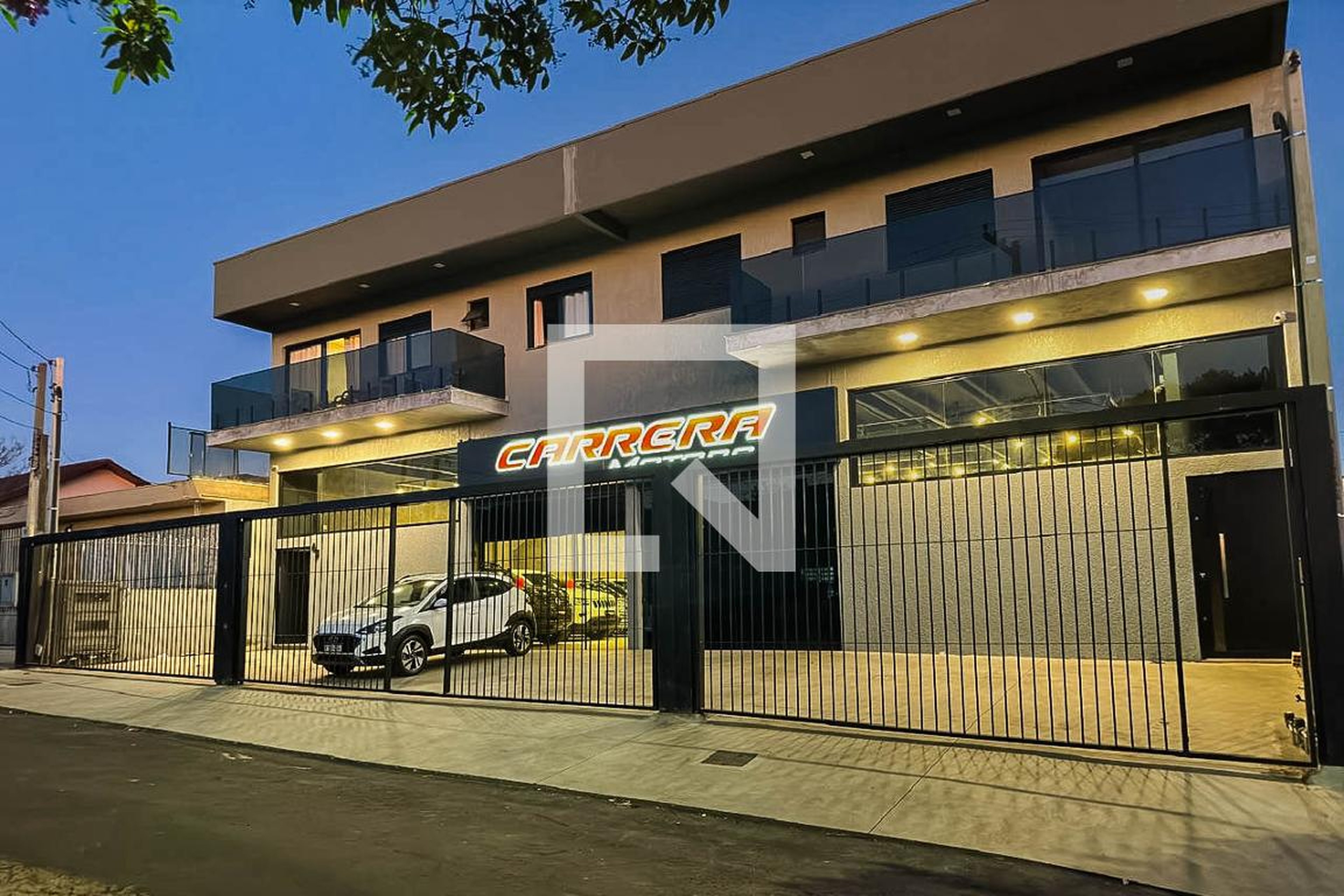 Fachada Condomínio em Rua Doutor Ricardo Gavenski, 35