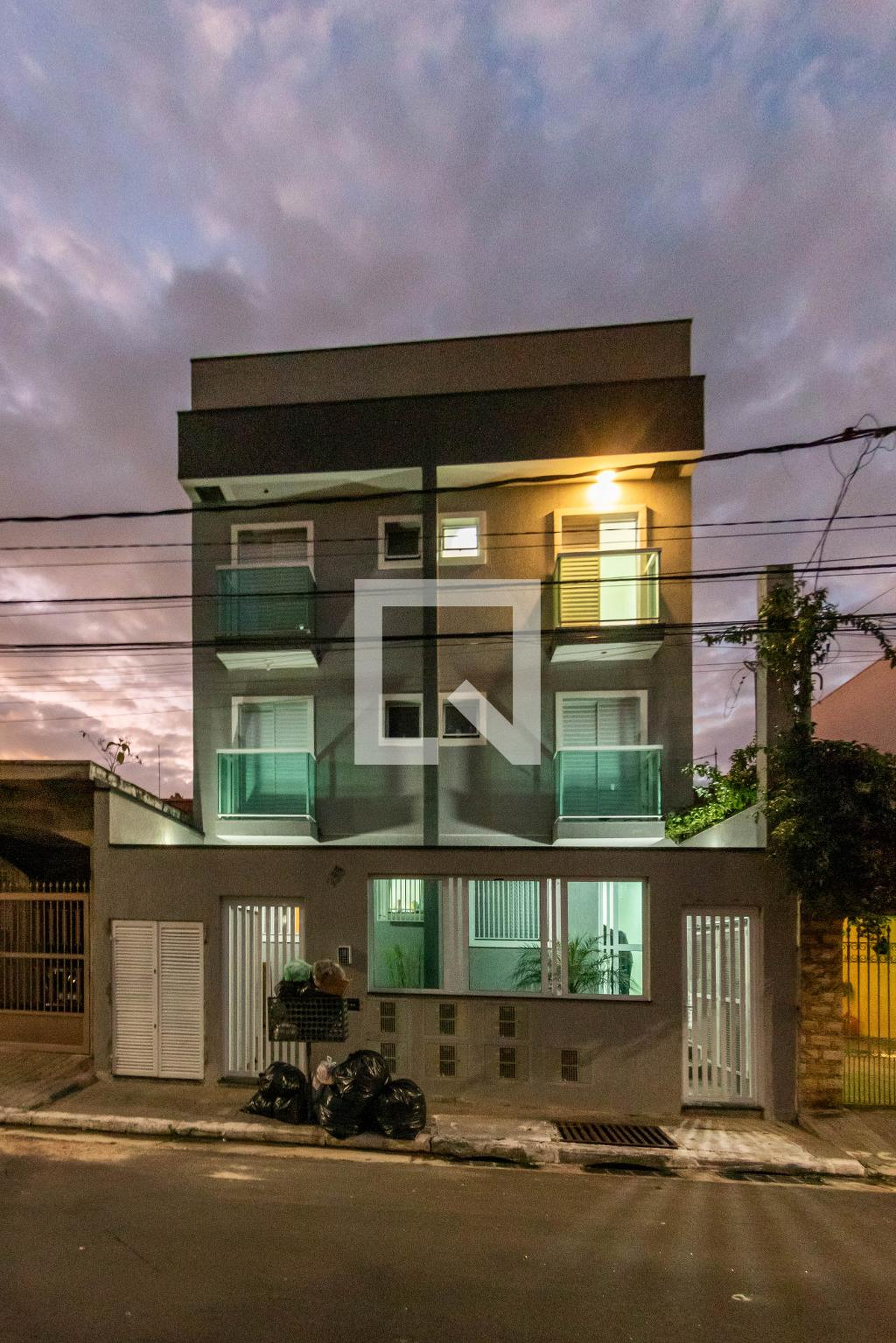 Fachada Condomínio em Rua Cavour, 855