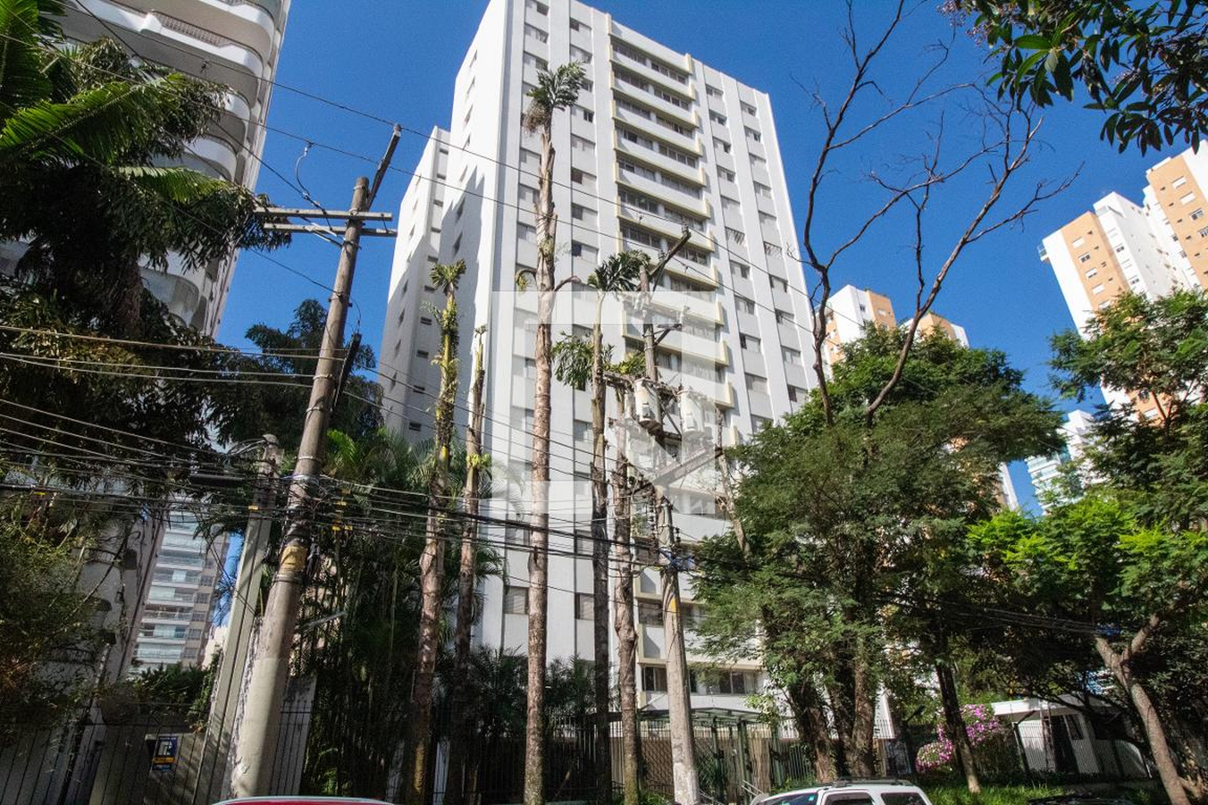 Fachada do Prédio Condomínio Mont Serrat