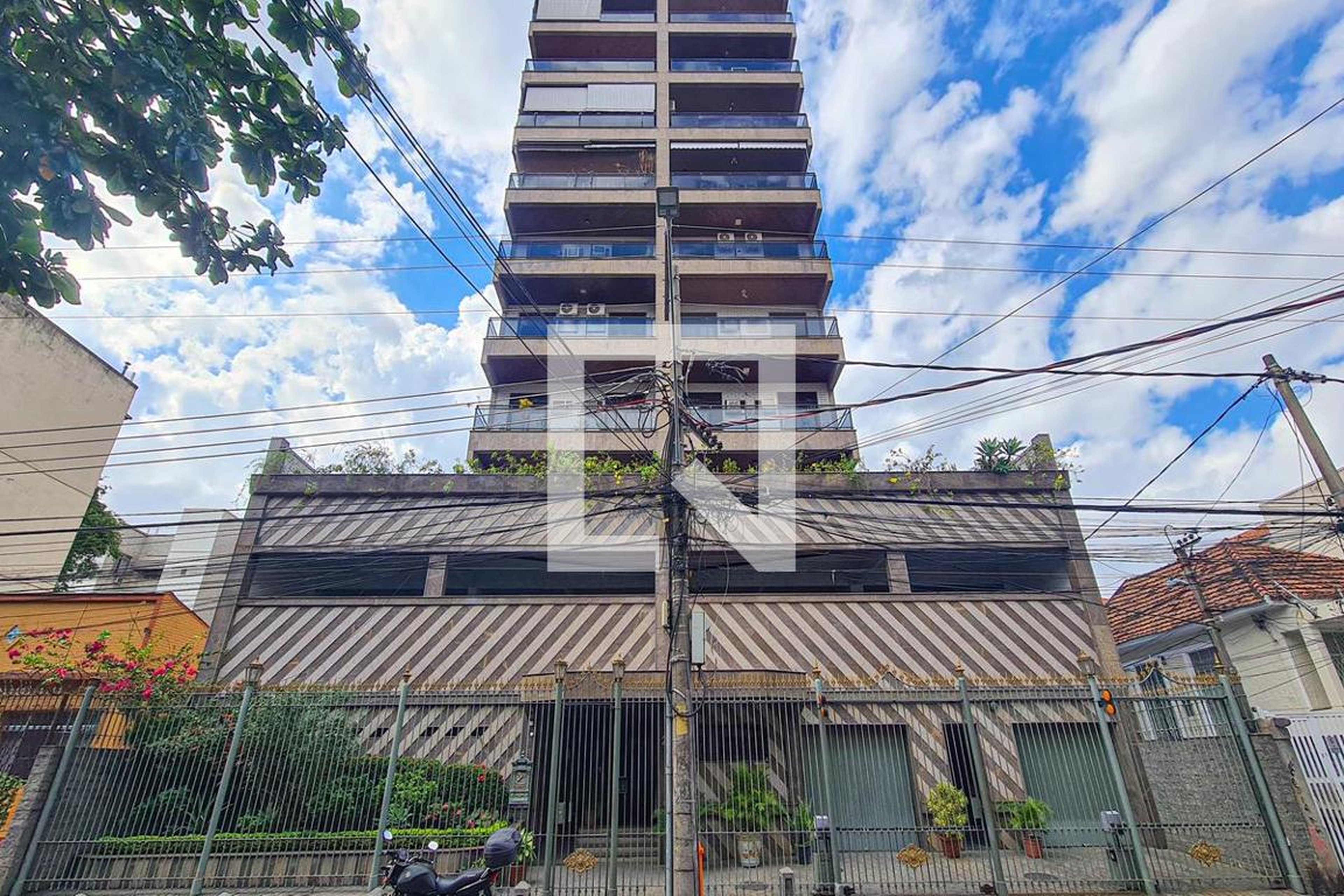 Fachada do Condomínio Edifício Joao de Castro Real