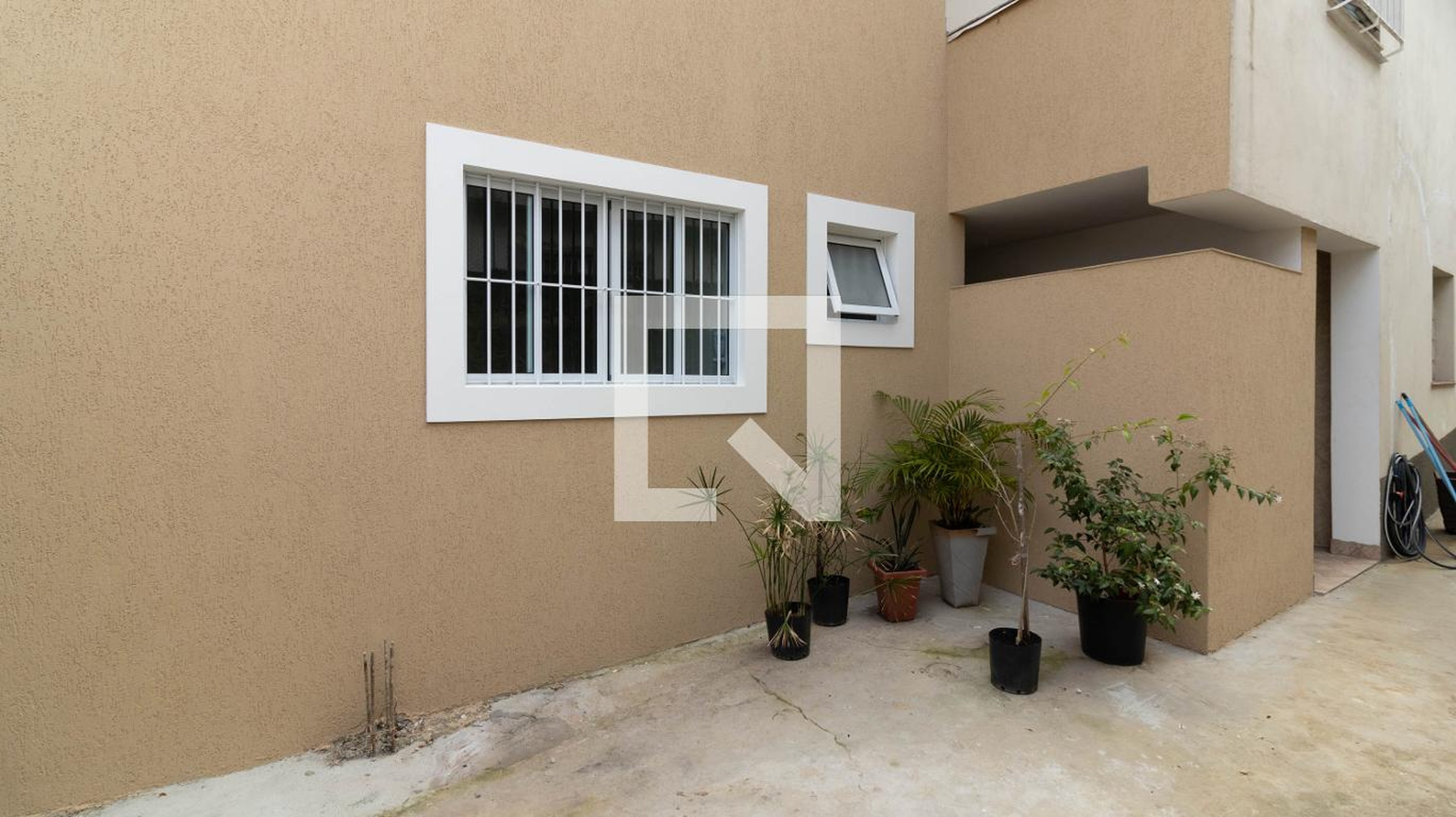 Fachada Condomínio em Rua Doutor Emanuel Dias, 112