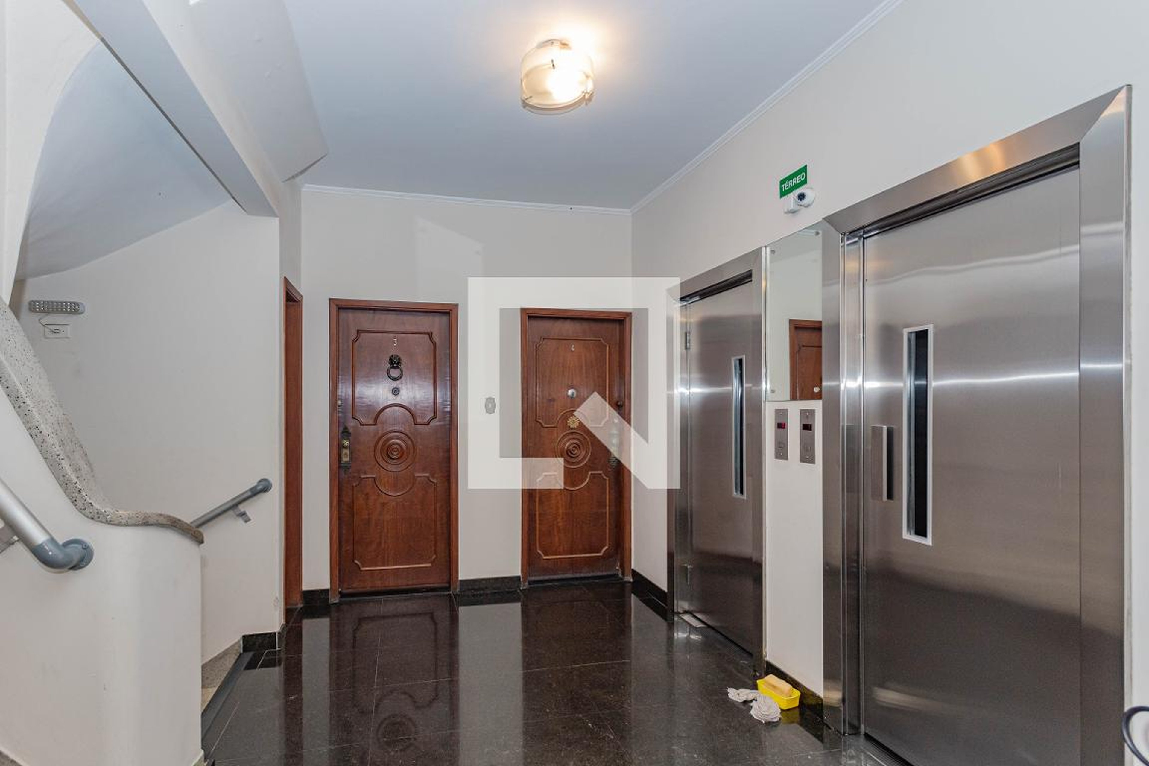 HAll - Edifício Elina