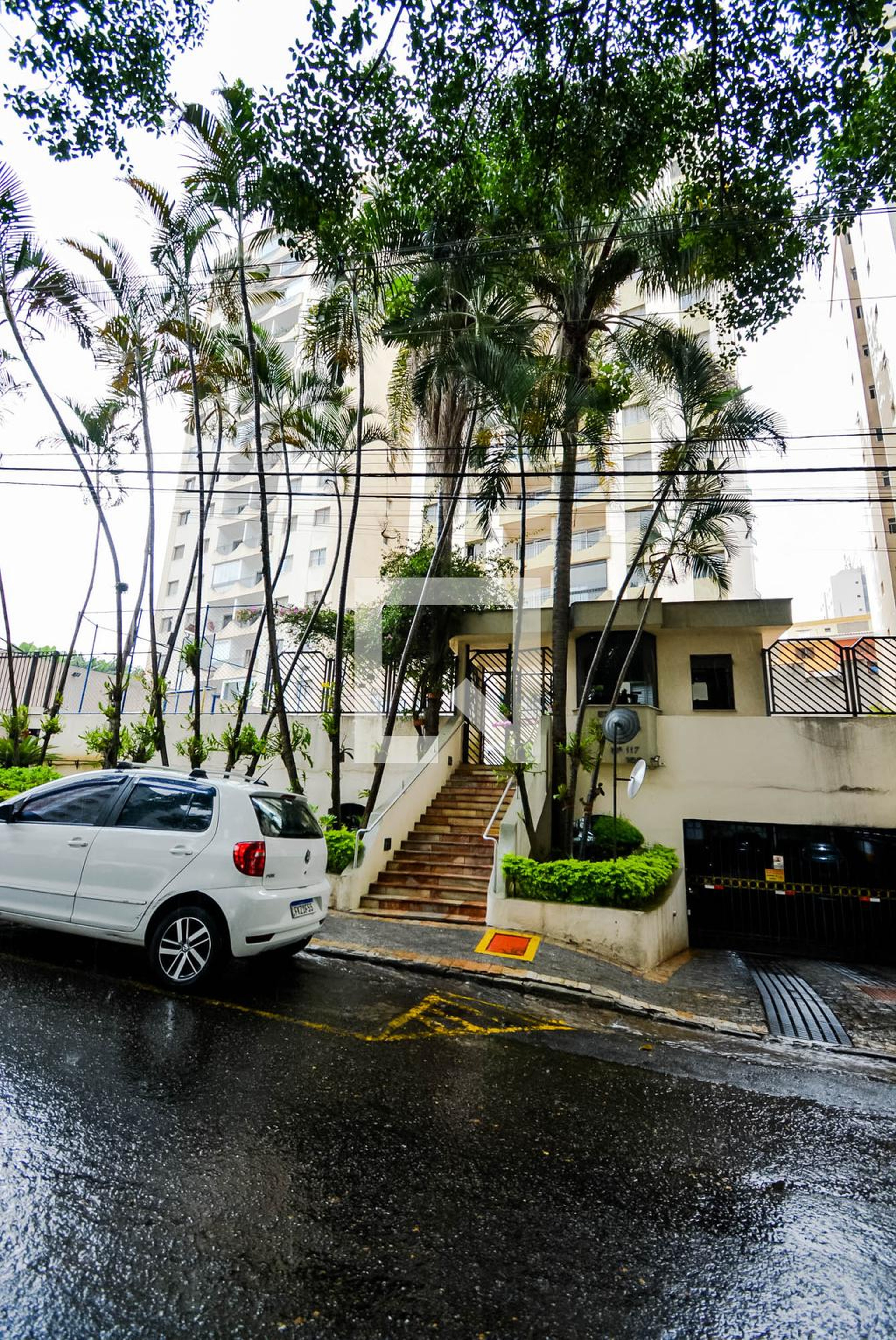 Fachada do Condomínio Edifício Fabricio