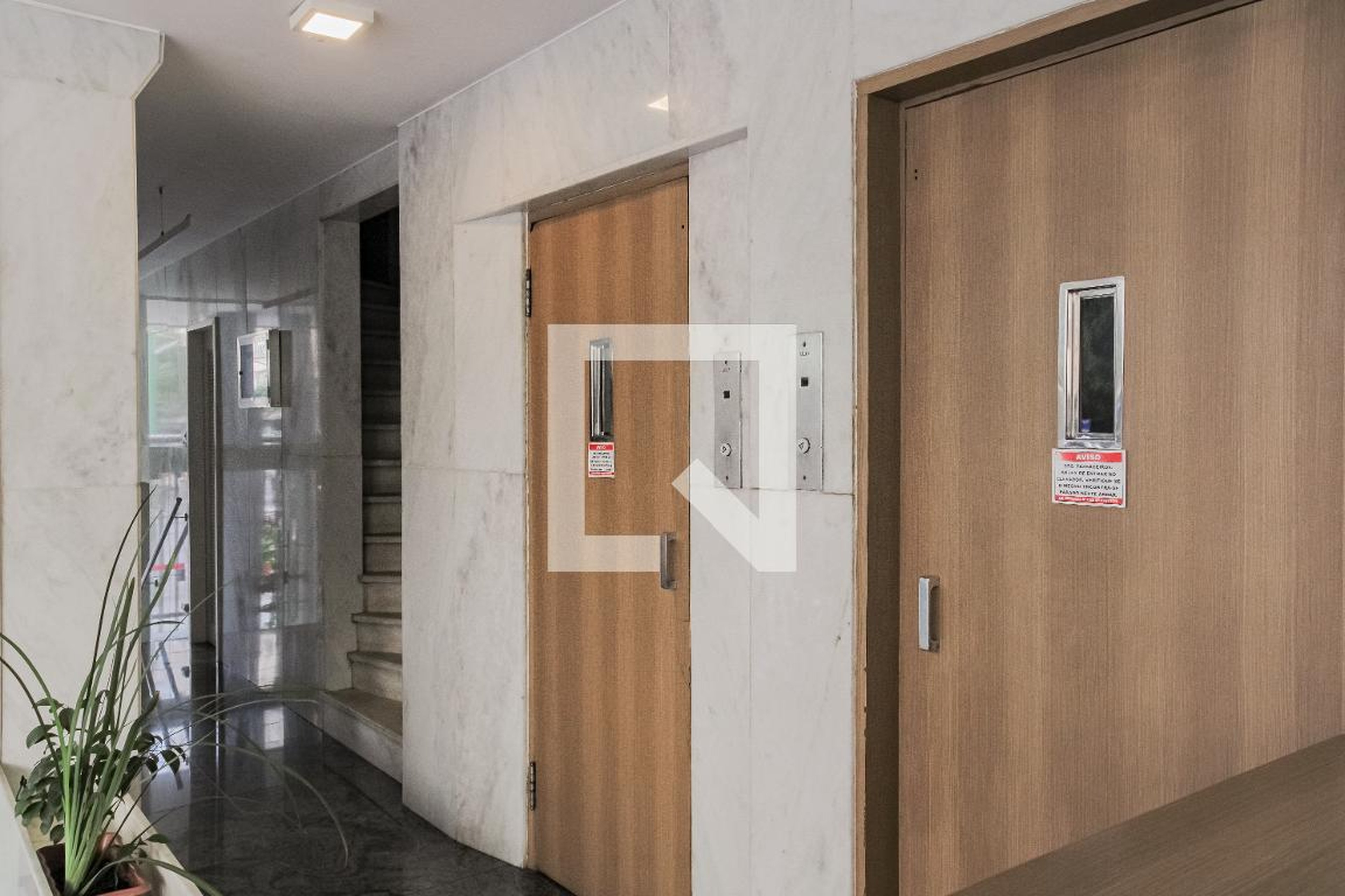 Elevador - Edifício Estrela de Prata