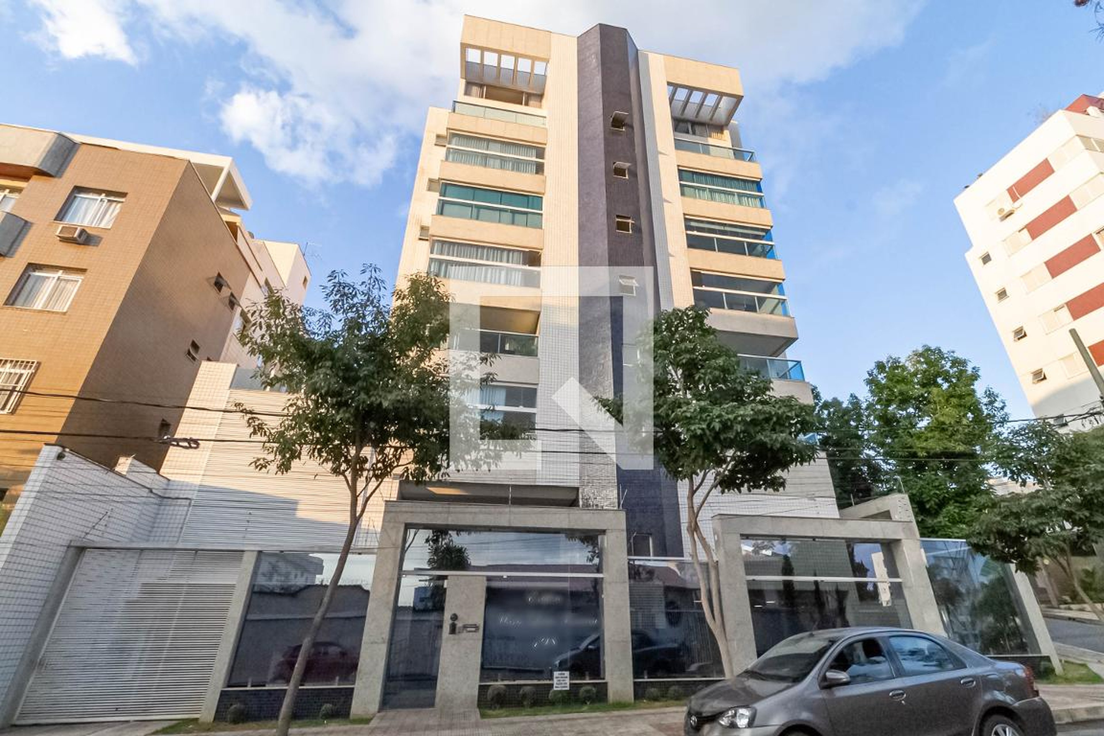 Fachada Condomínio em Rua Áureliano Lessa, 198