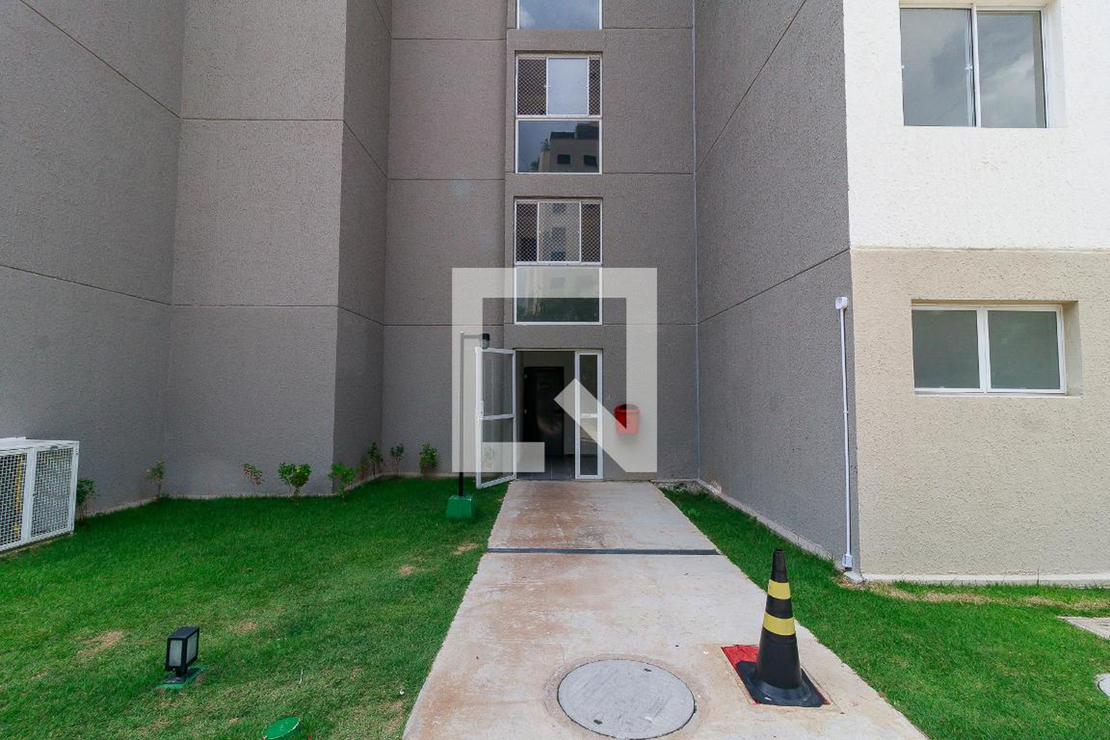 Entrada do prédio - Lazuli