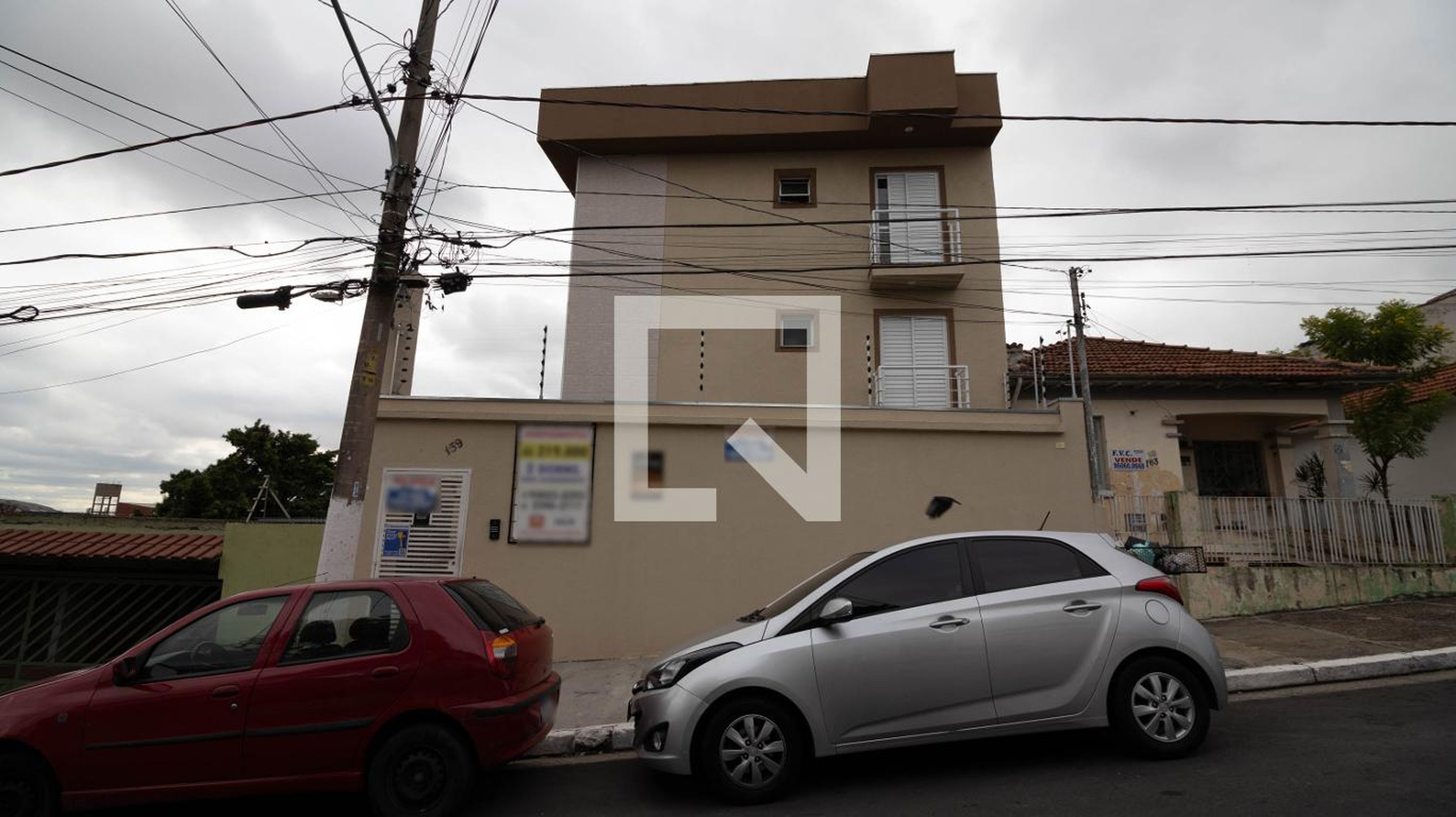 Fachada Condomínio em Rua Edimburgo, 159