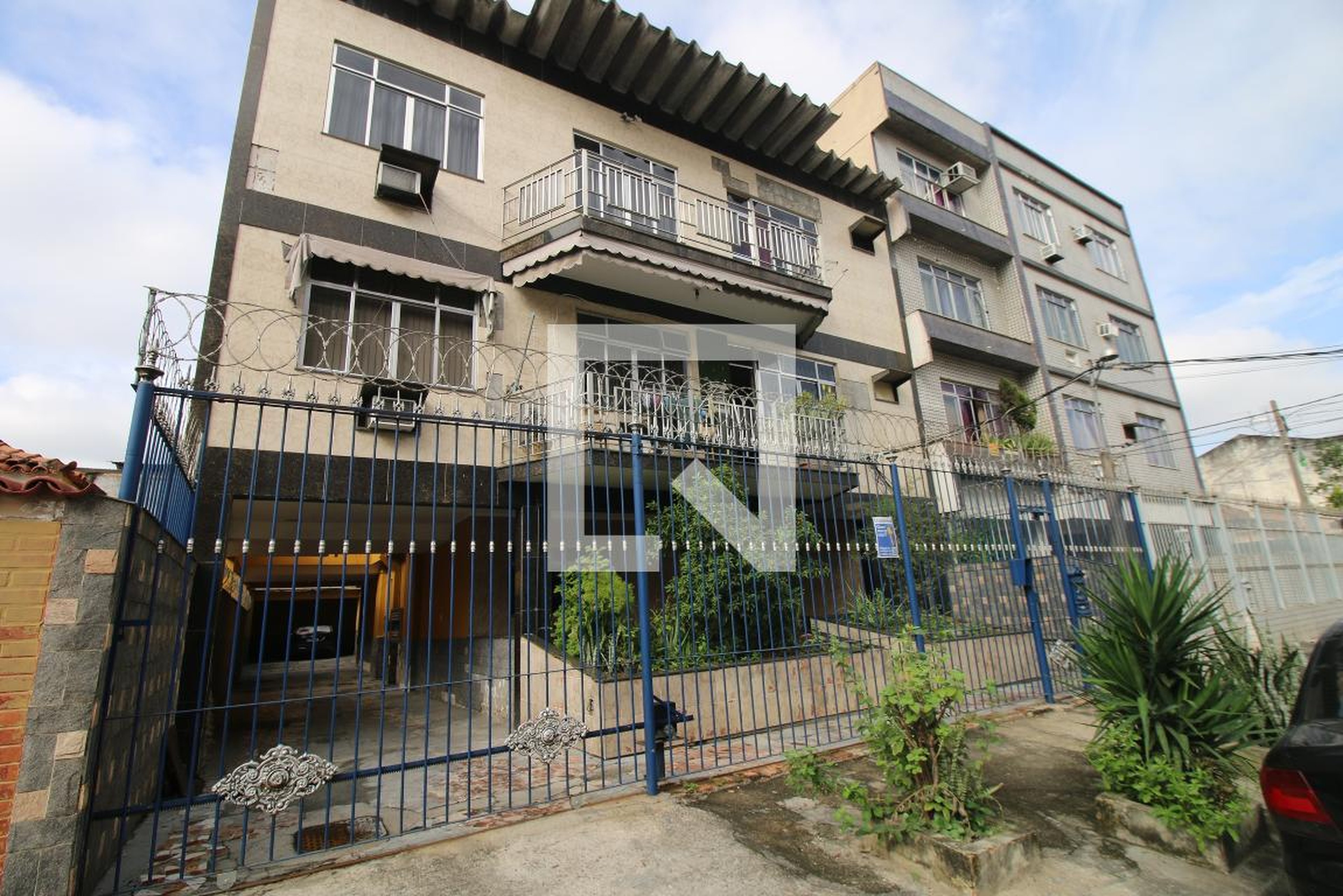 Fachada do Prédio Condomínio em Rua Londrina, 37